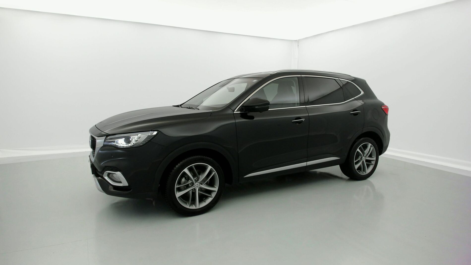 mg hs luxury 1.5 T-GDI 162 2023 pebble black 2