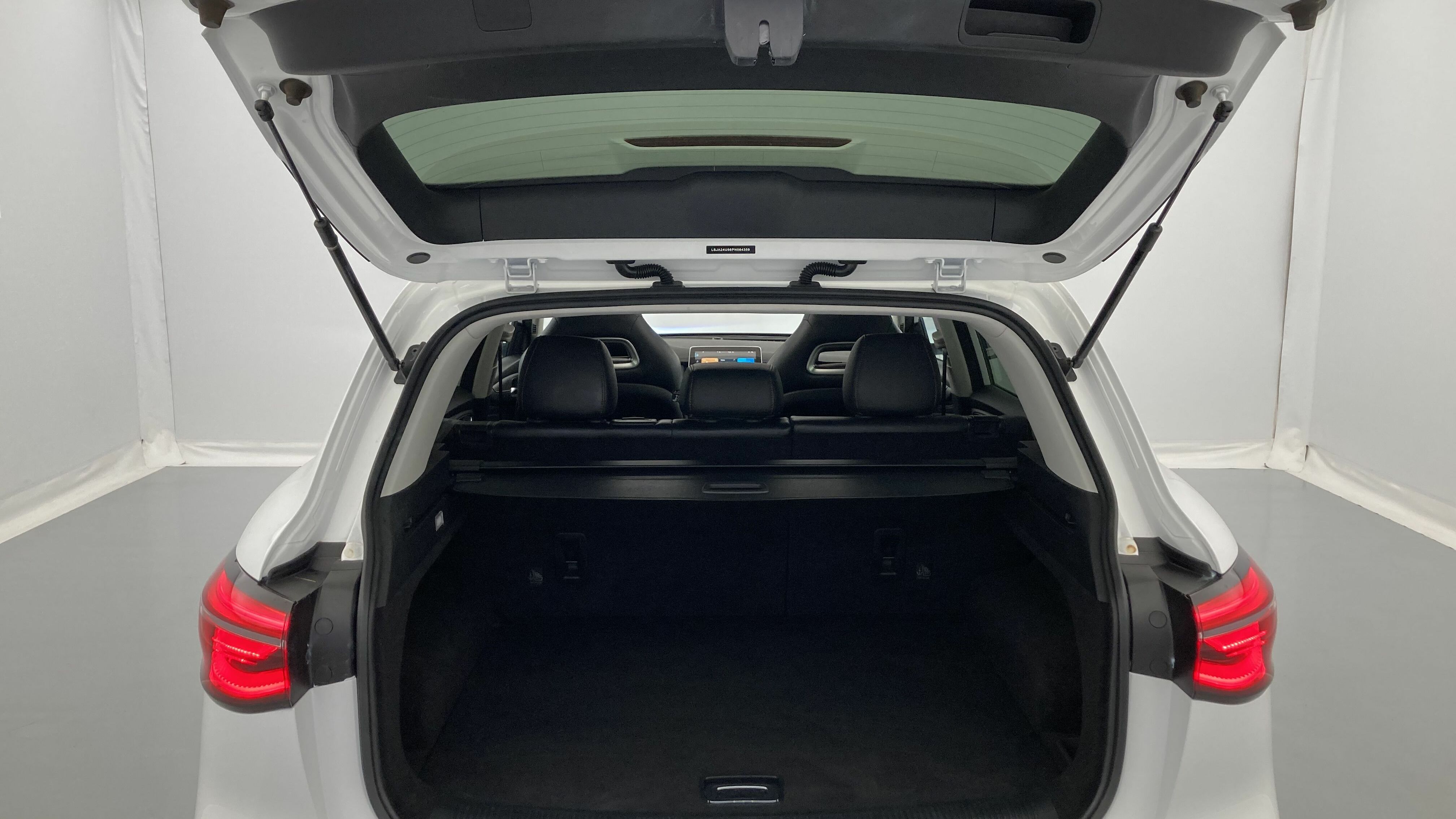mg hs luxury 1.5 T-GDI 162 2023 dover white 21