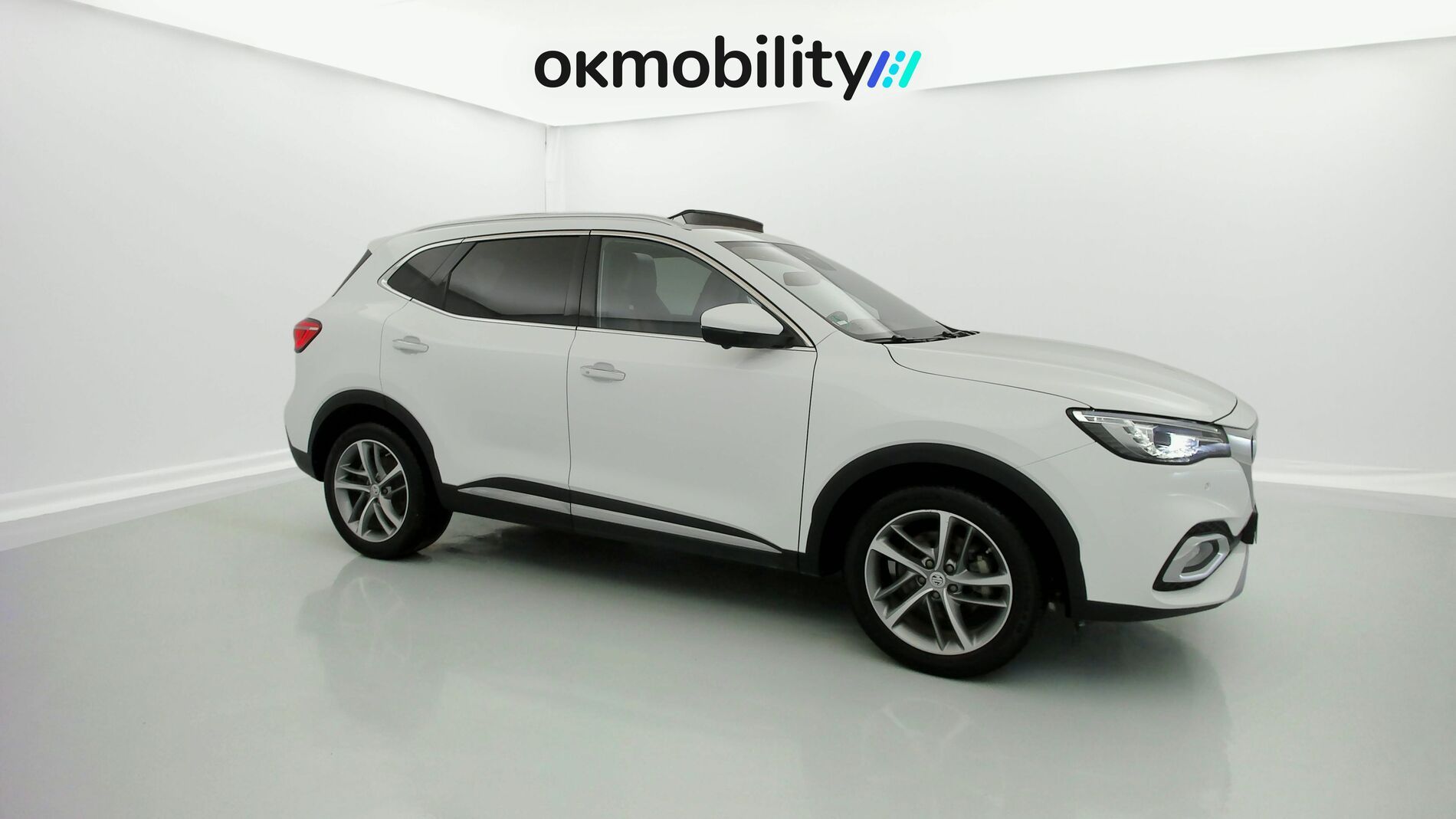 mg hs luxury 1.5 T-GDI 162 2023 dover white 2