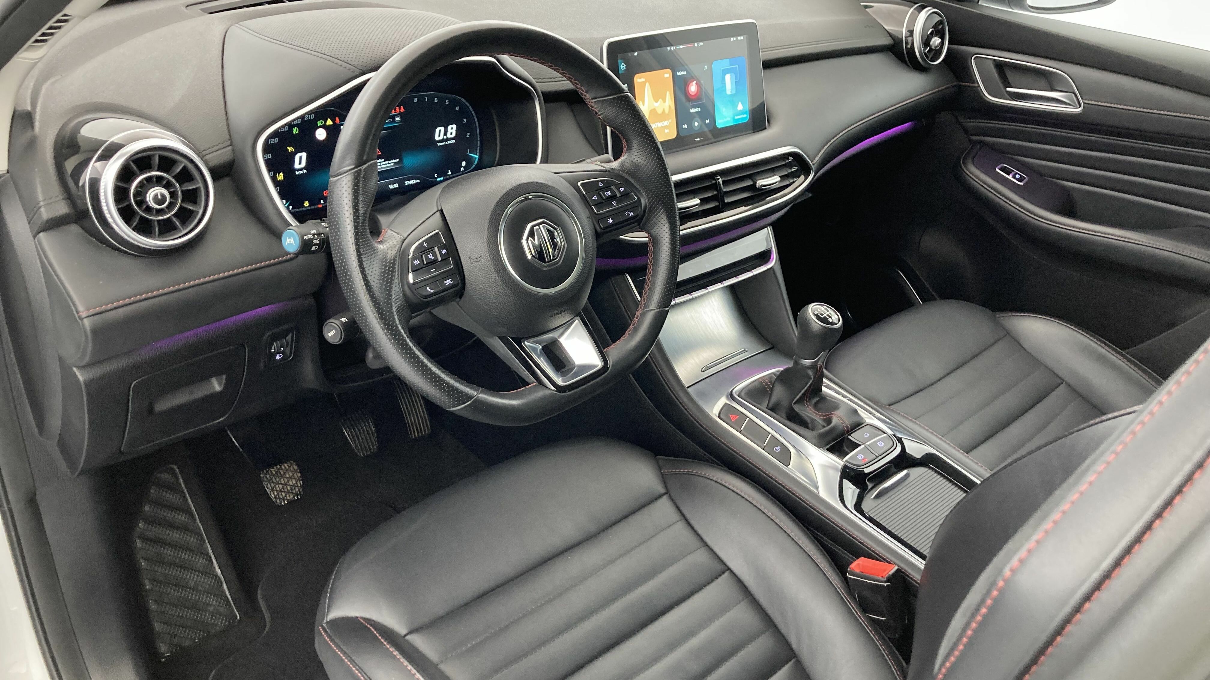 mg hs luxury 1.5 T-GDI 162 2023 dover white 15