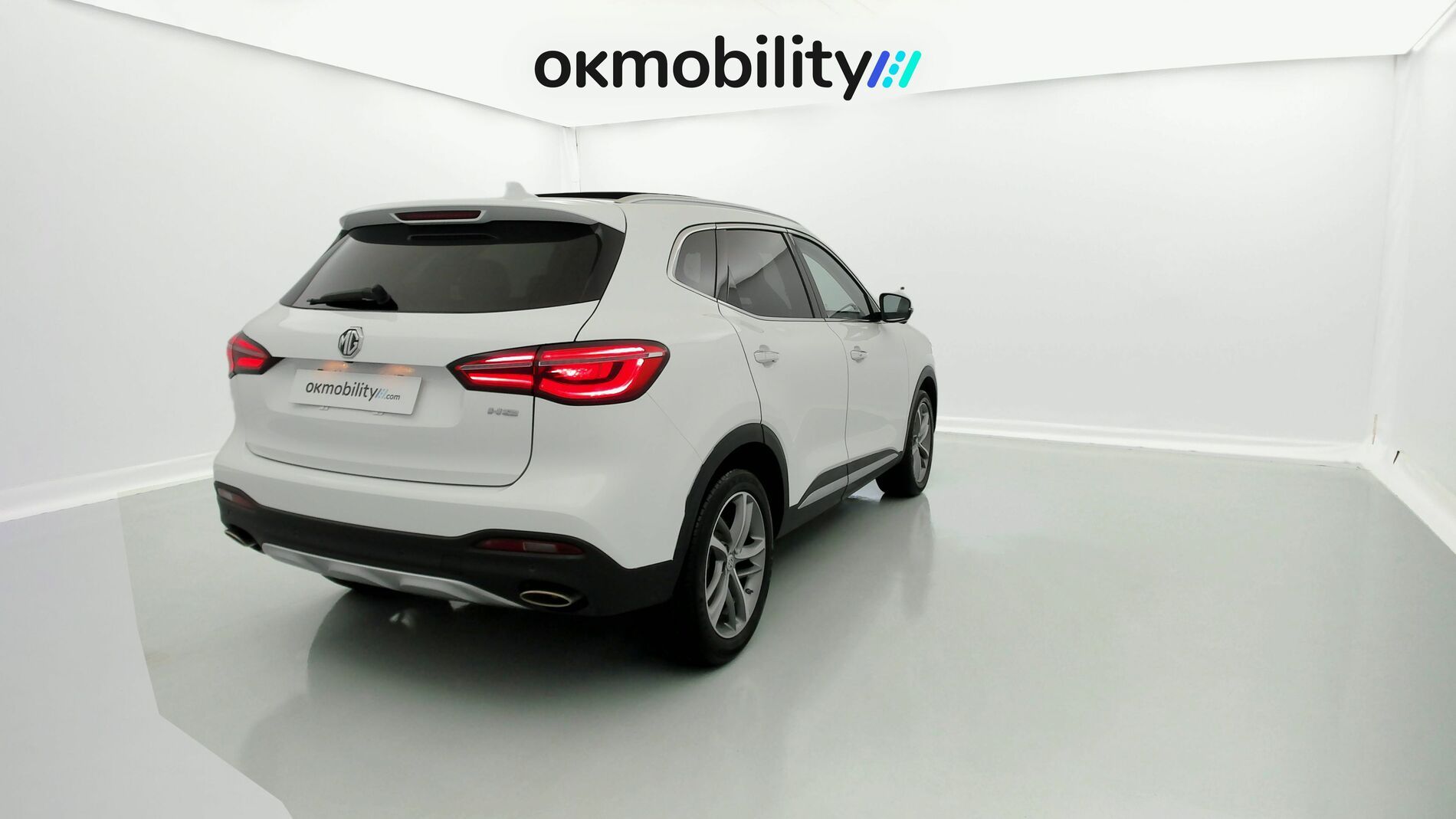 mg hs luxury 1.5 T-GDI 162 2023 dover white 11