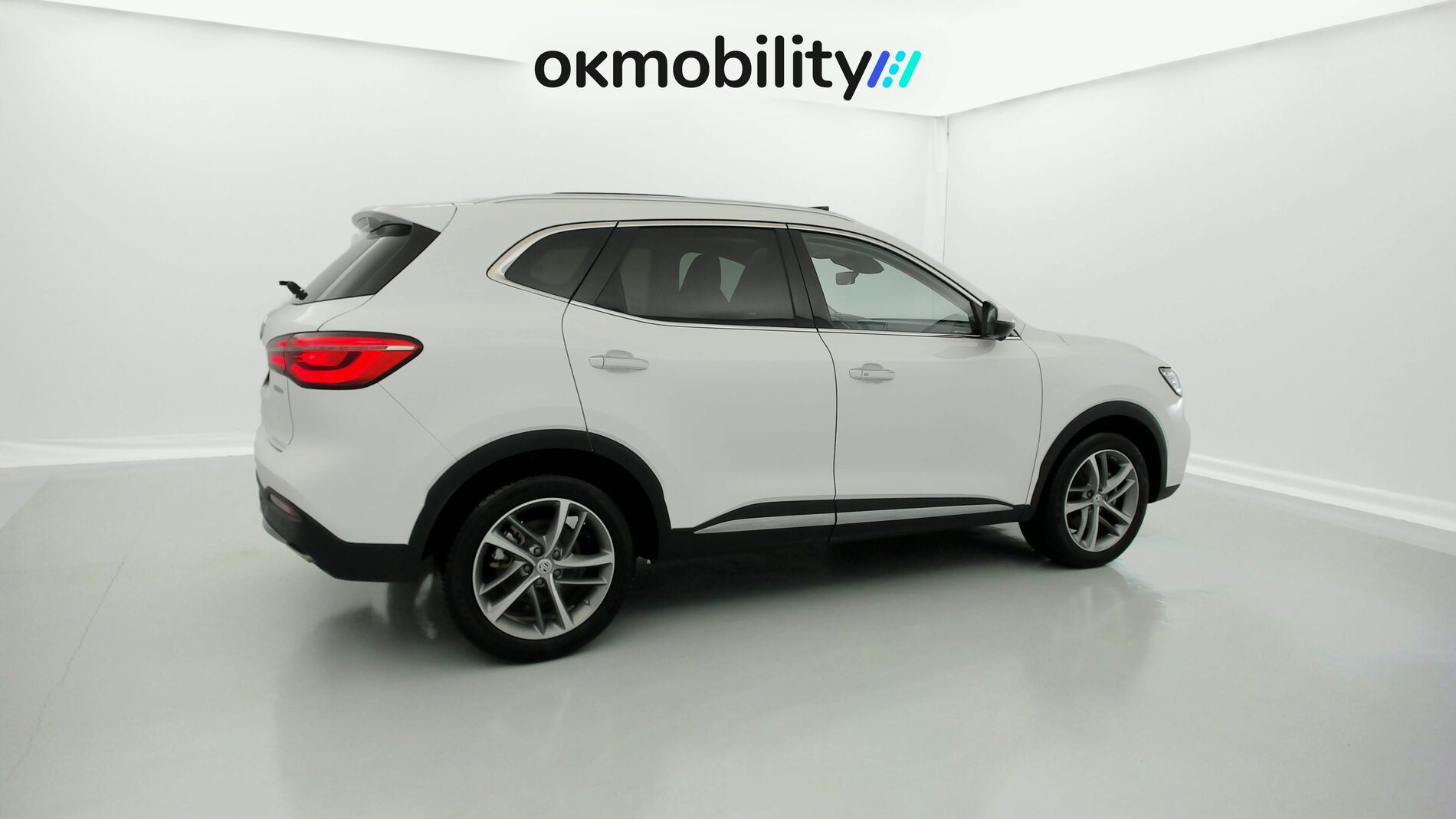 mg hs luxury 1.5 T-GDI 162 2023 dover white 12