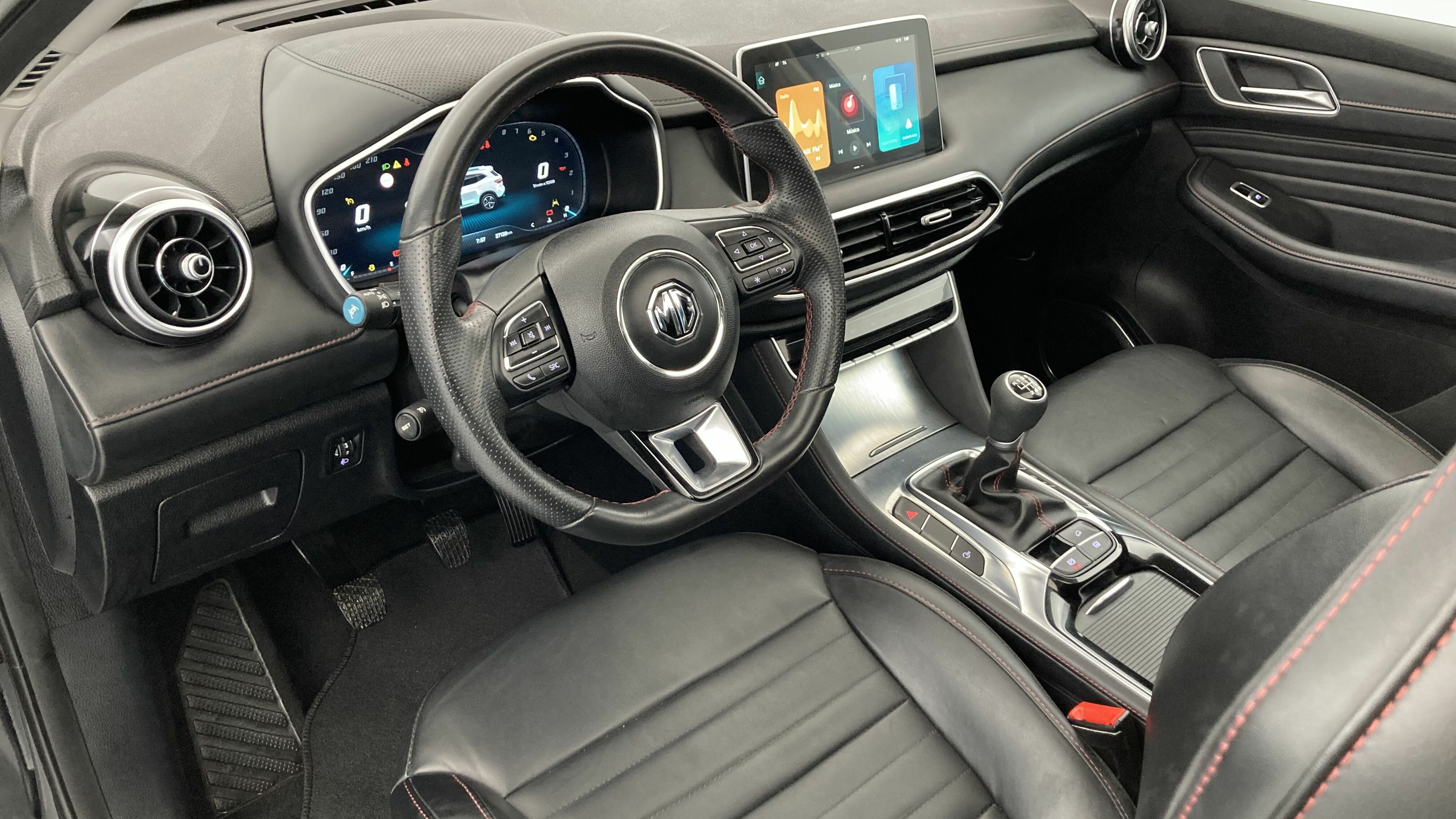 mg hs luxury 1.5 T-GDI 162 2023 pebble black 15