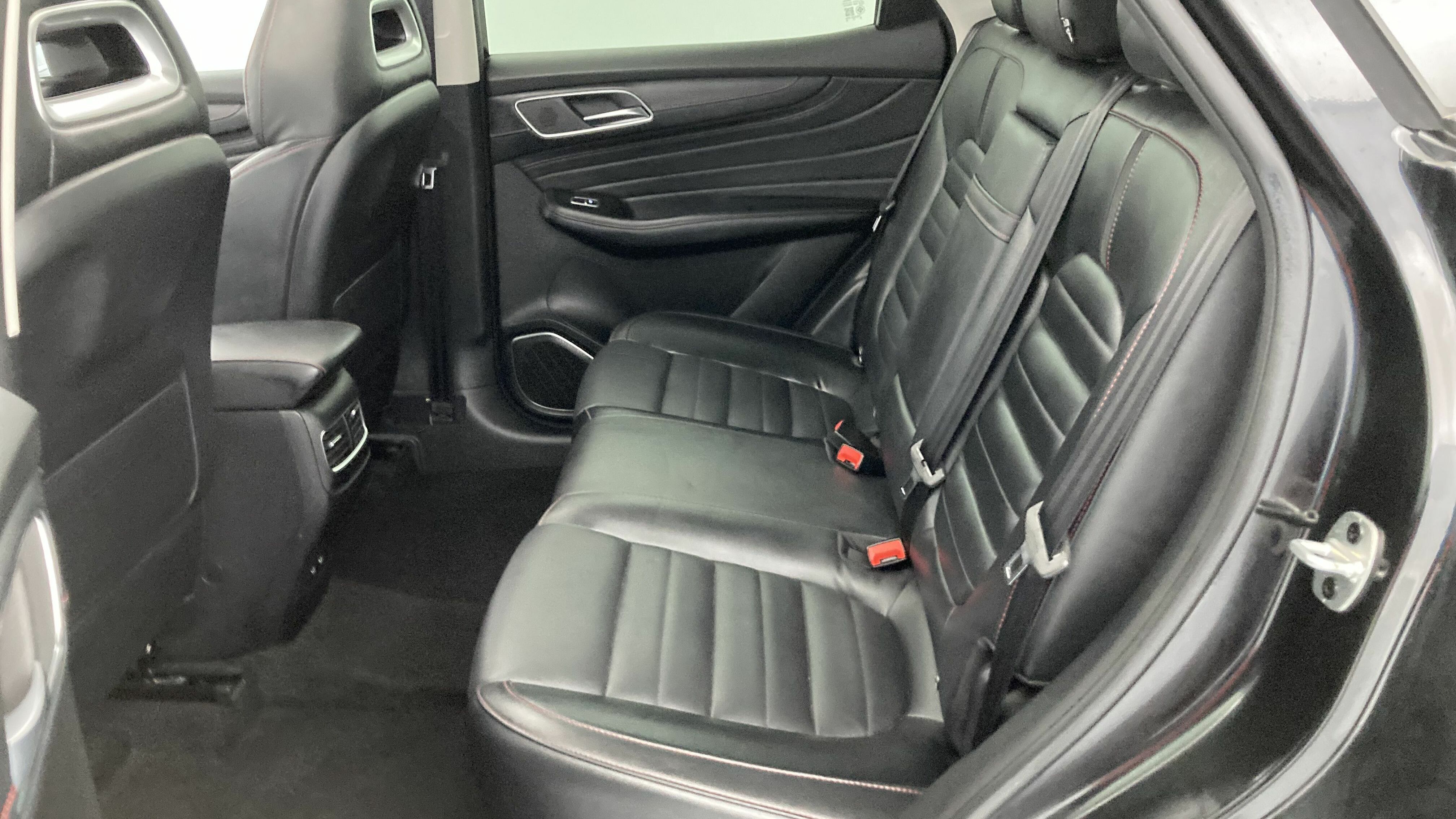 mg hs luxury 1.5 T-GDI 162 2023 pebble black 20