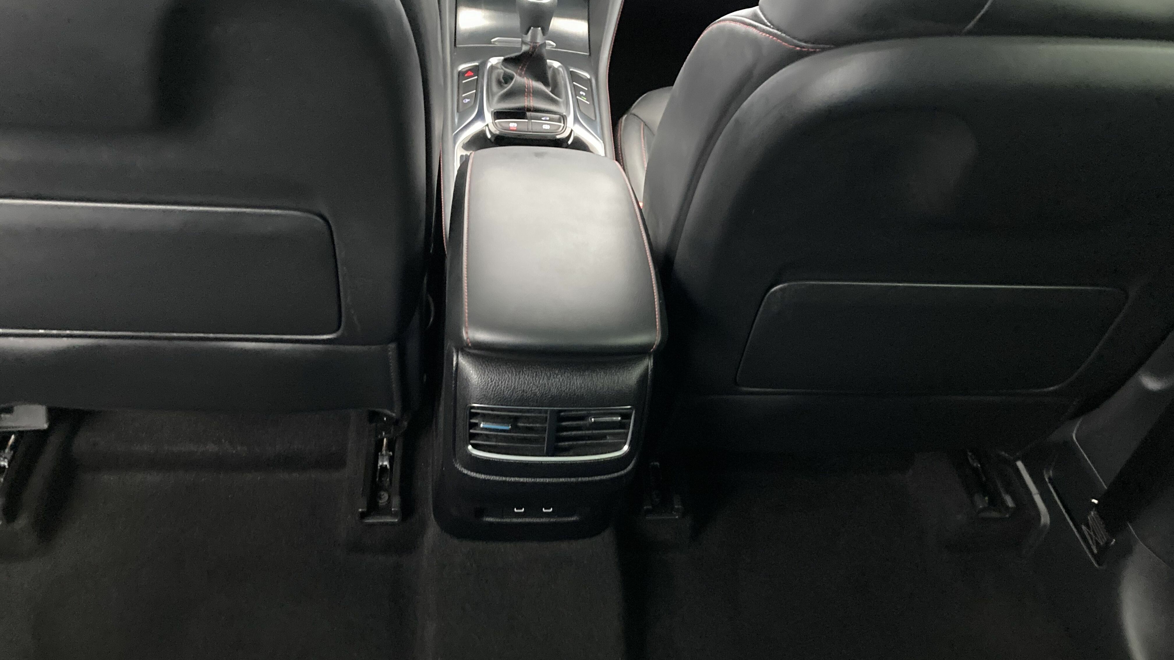 mg hs luxury 1.5 T-GDI 162 2023 pebble black 21