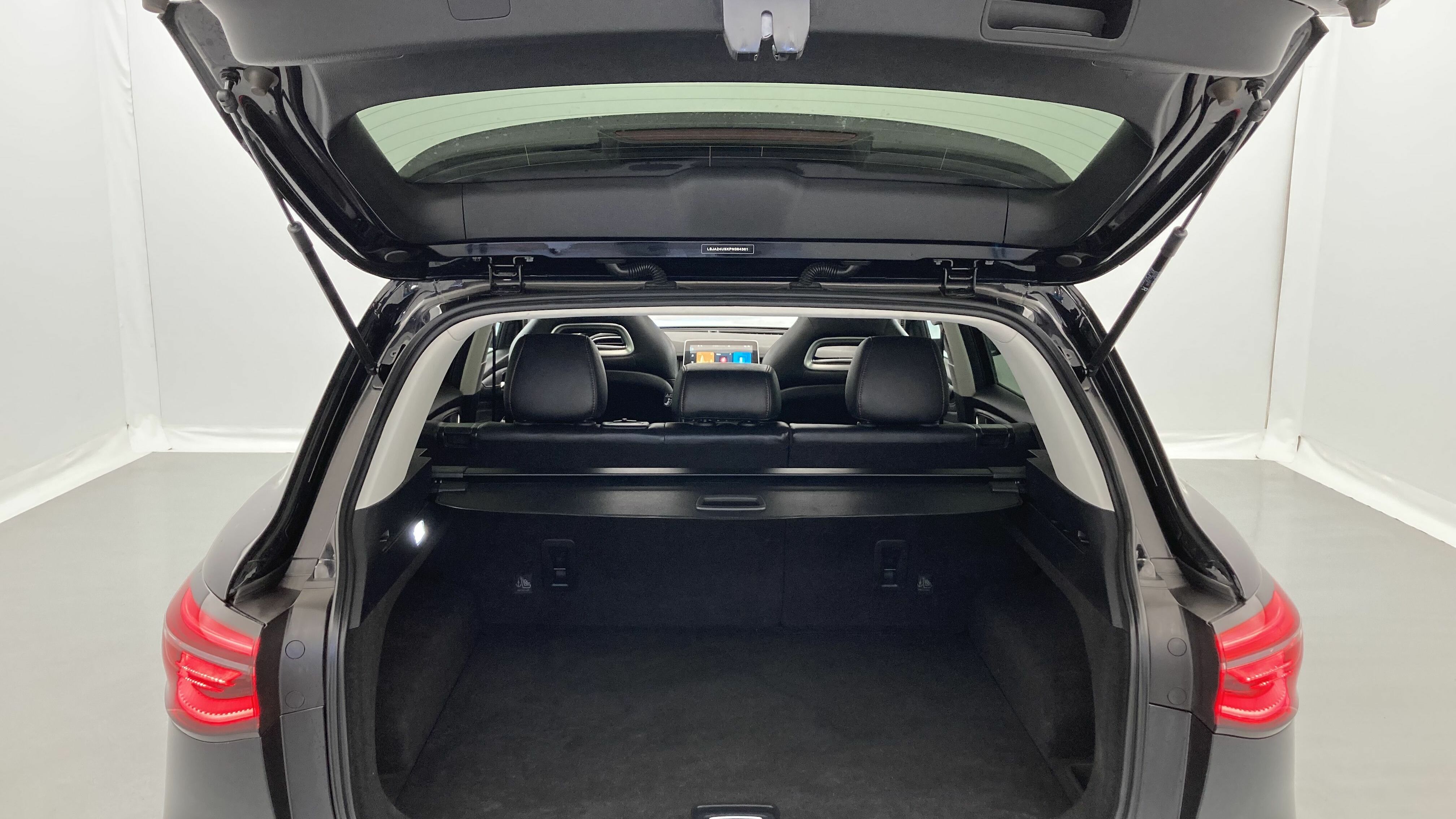 mg hs luxury 1.5 T-GDI 162 2023 pebble black 23