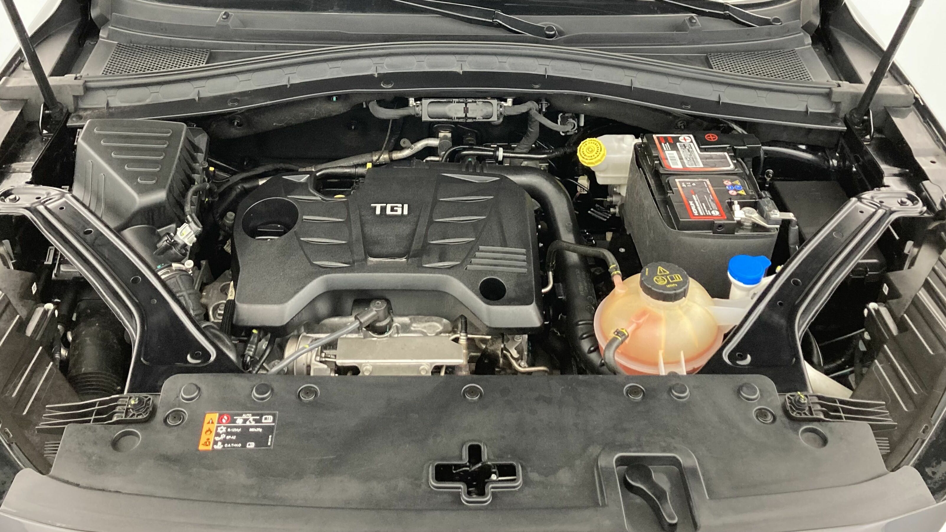 mg hs luxury 1.5 T-GDI 162 2023 pebble black 24