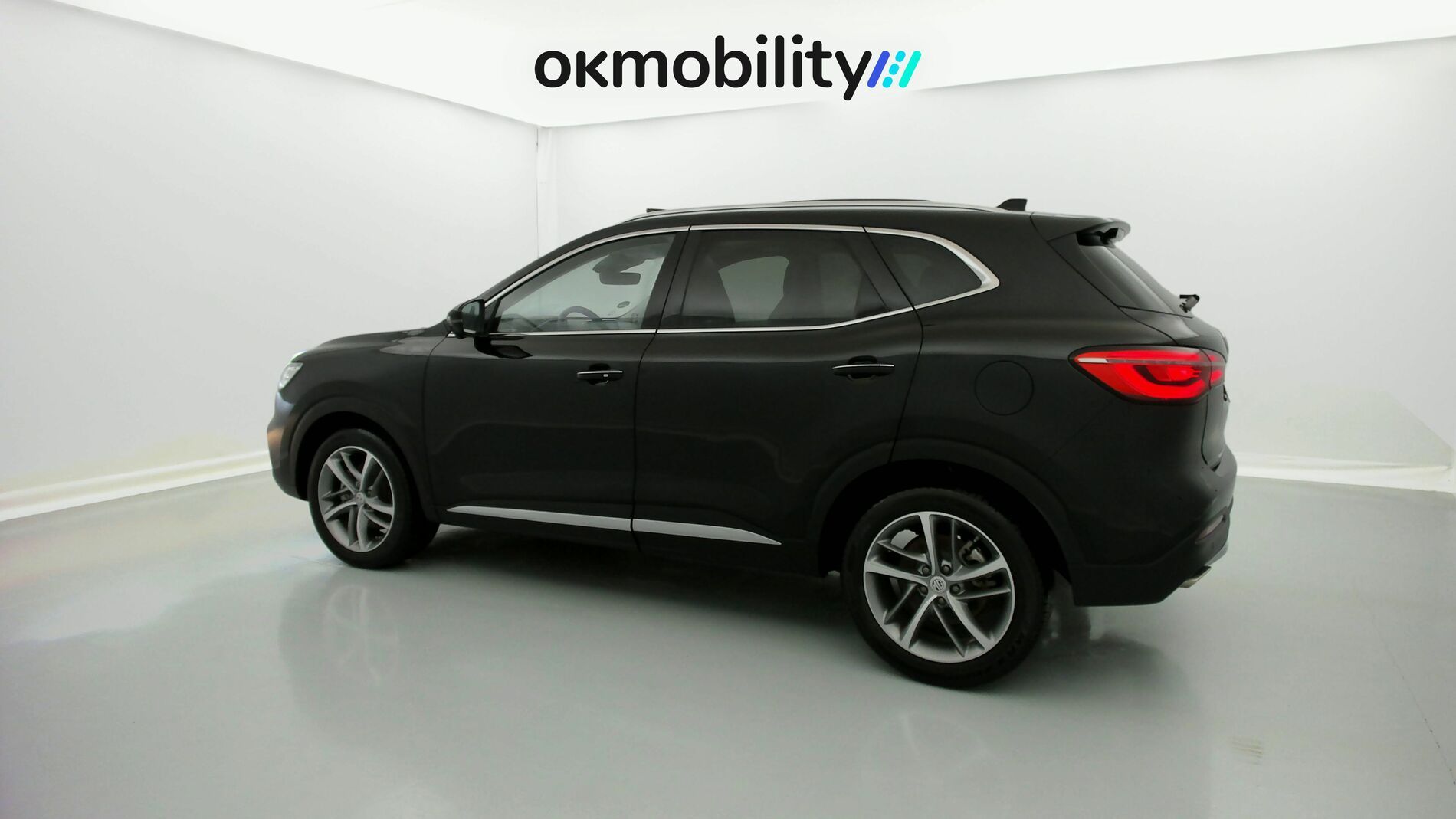 mg hs luxury 1.5 T-GDI 162 2023 pebble black 8