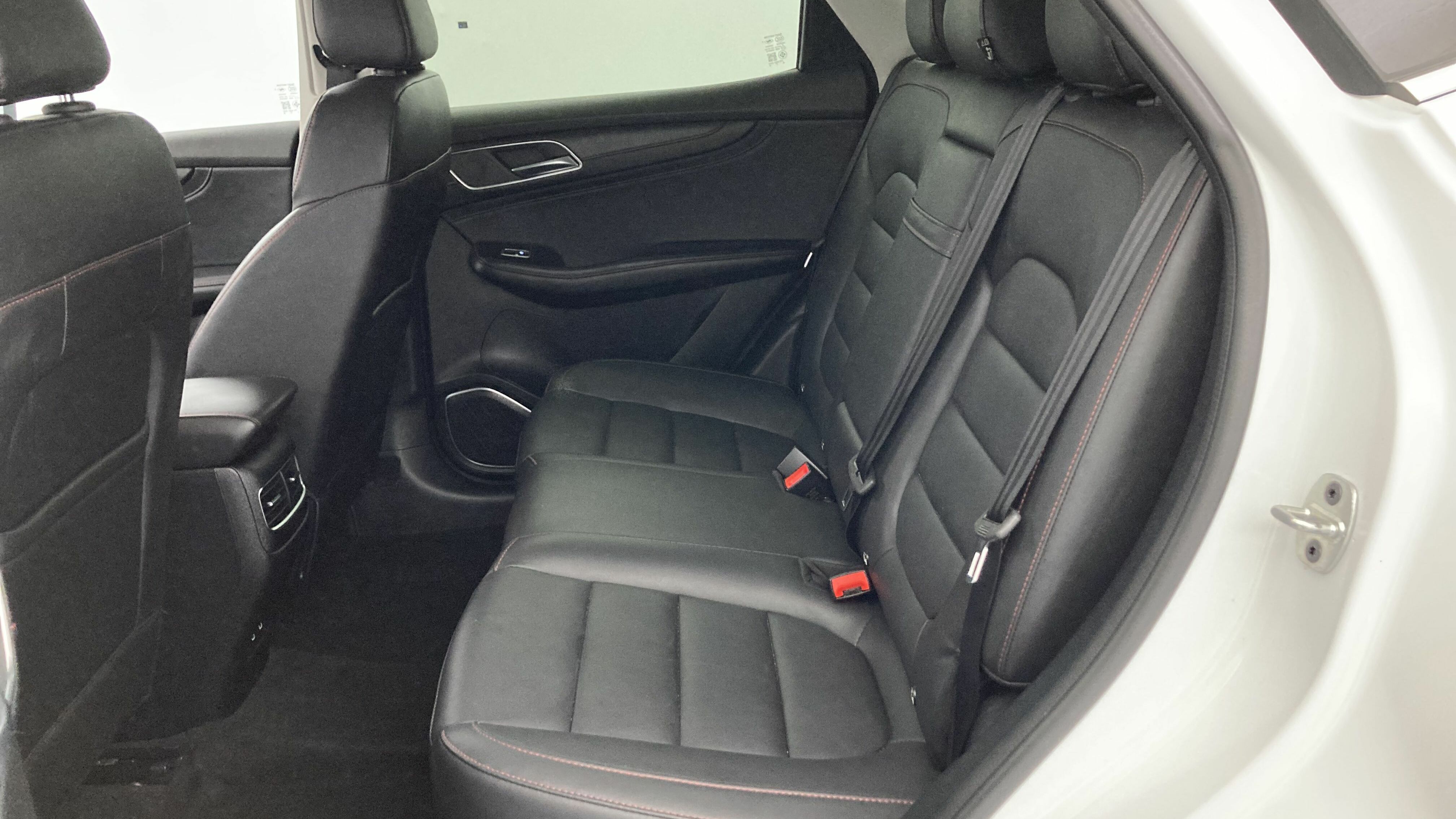 mg hs comfort 1.5 T-GDI 162 2023 dover white 21