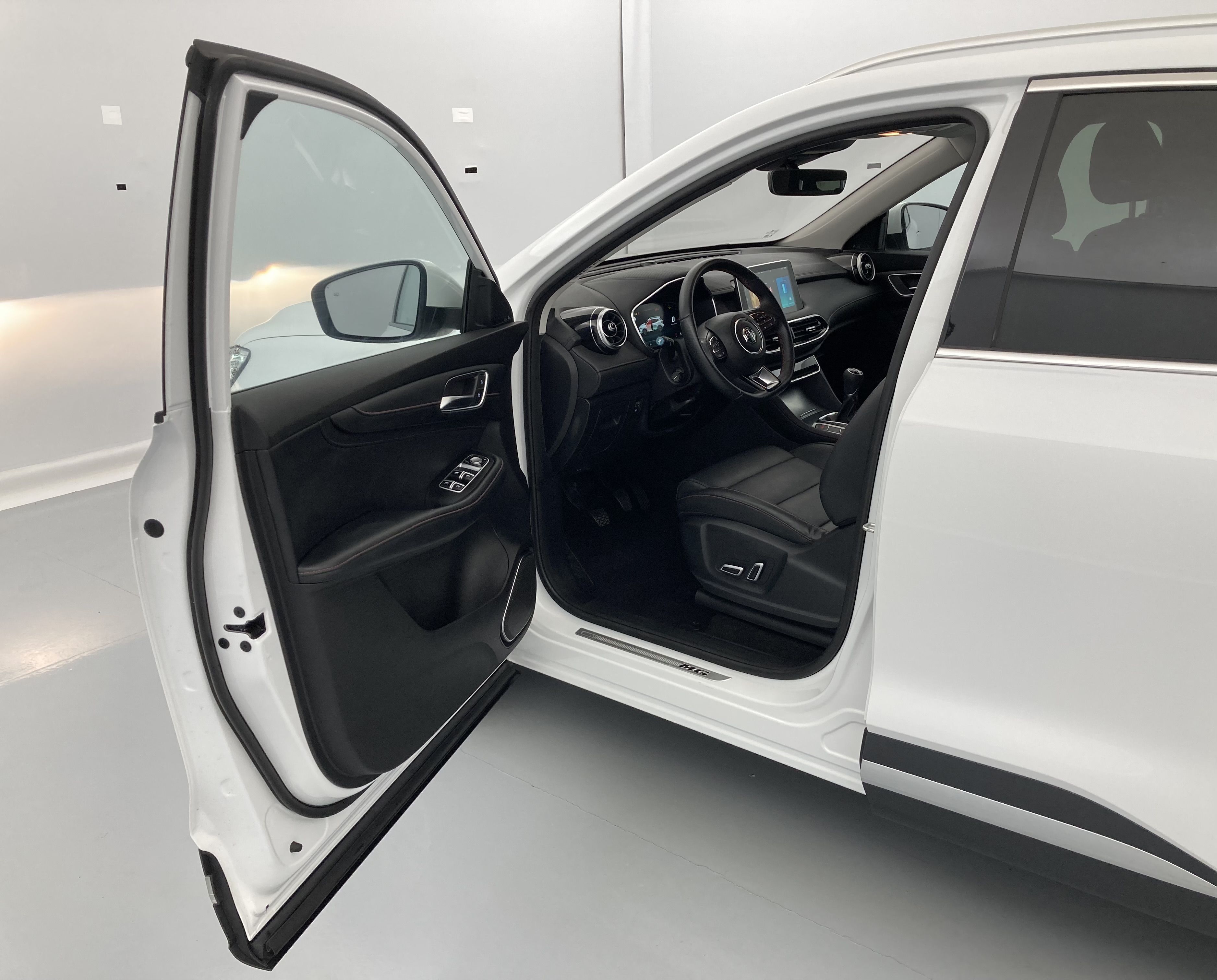 mg hs comfort 1.5 T-GDI 162 2023 dover white 15