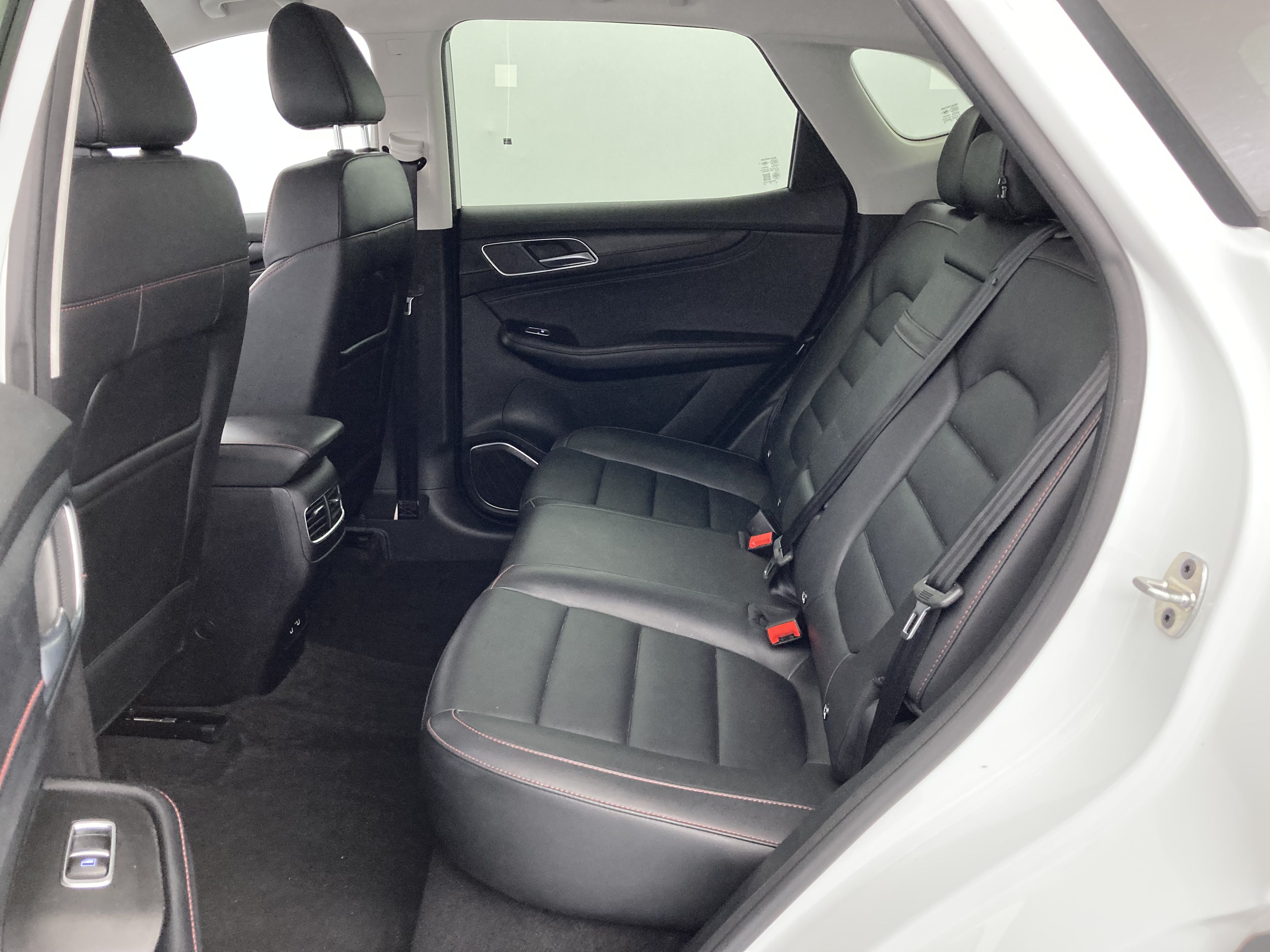 mg hs comfort 1.5 T-GDI 162 2023 dover white 25
