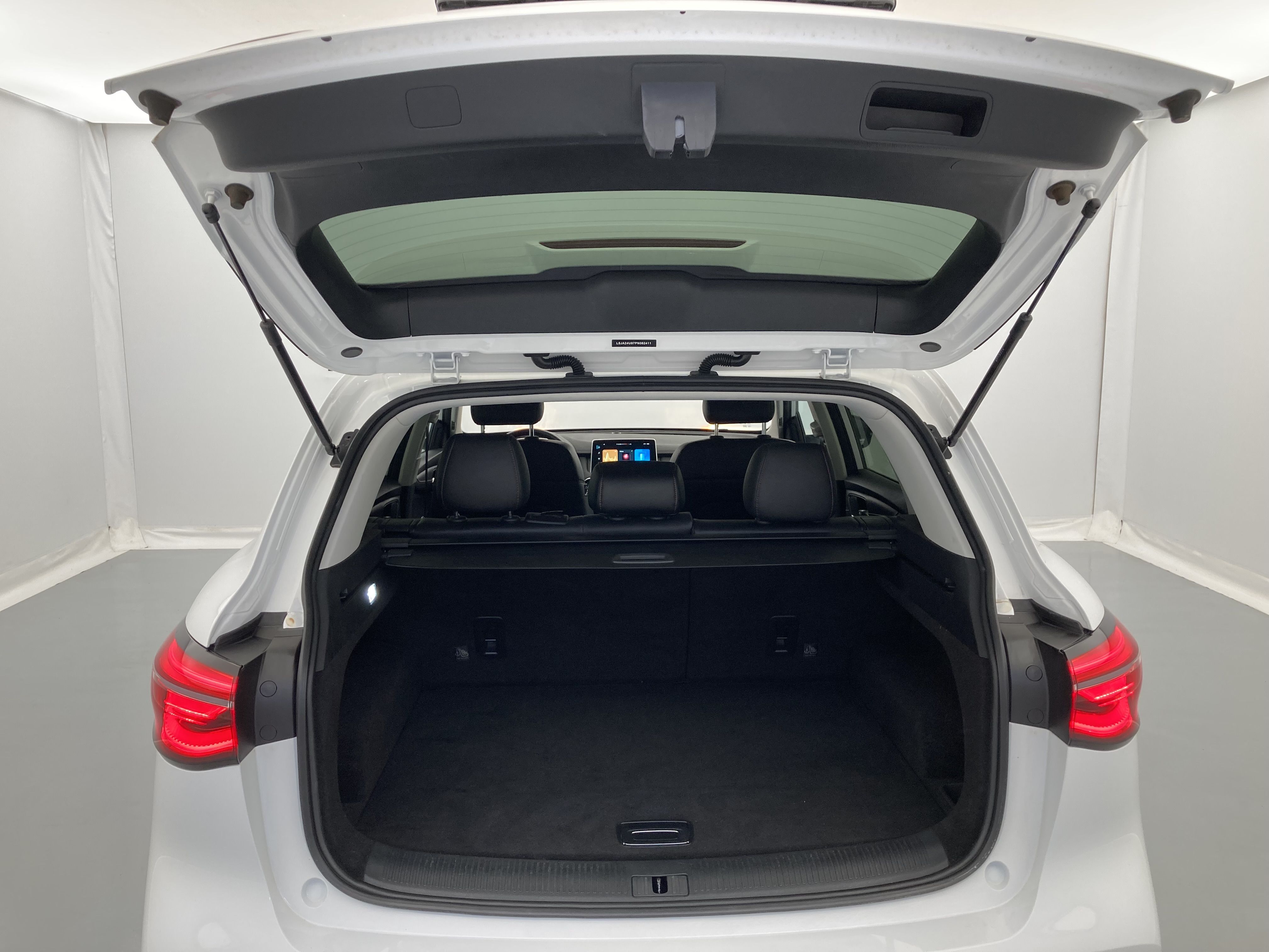 mg hs comfort 1.5 T-GDI 162 2023 dover white 26
