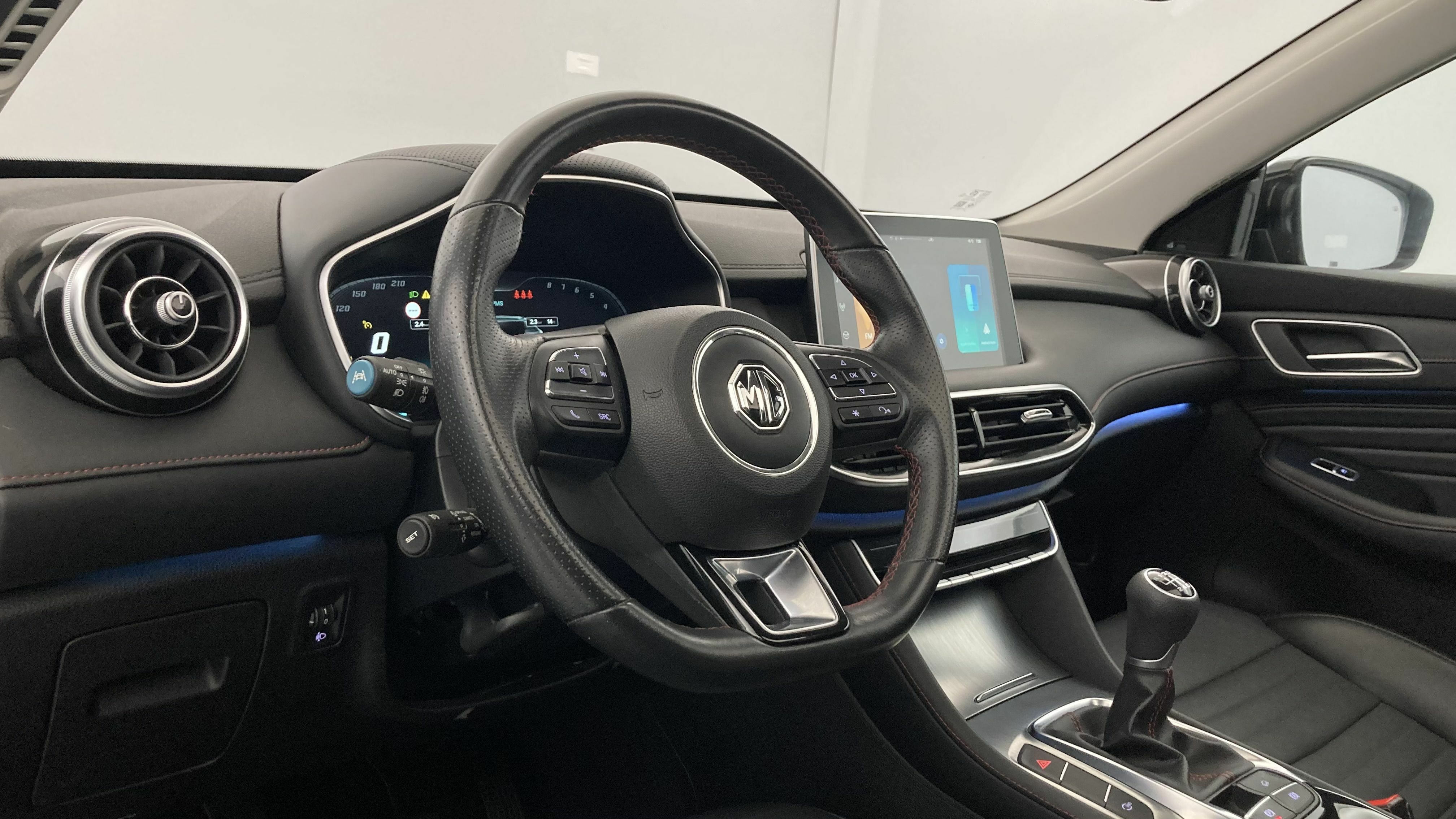 mg hs luxury 1.5 T-GDI 162 2023 pebble black 15