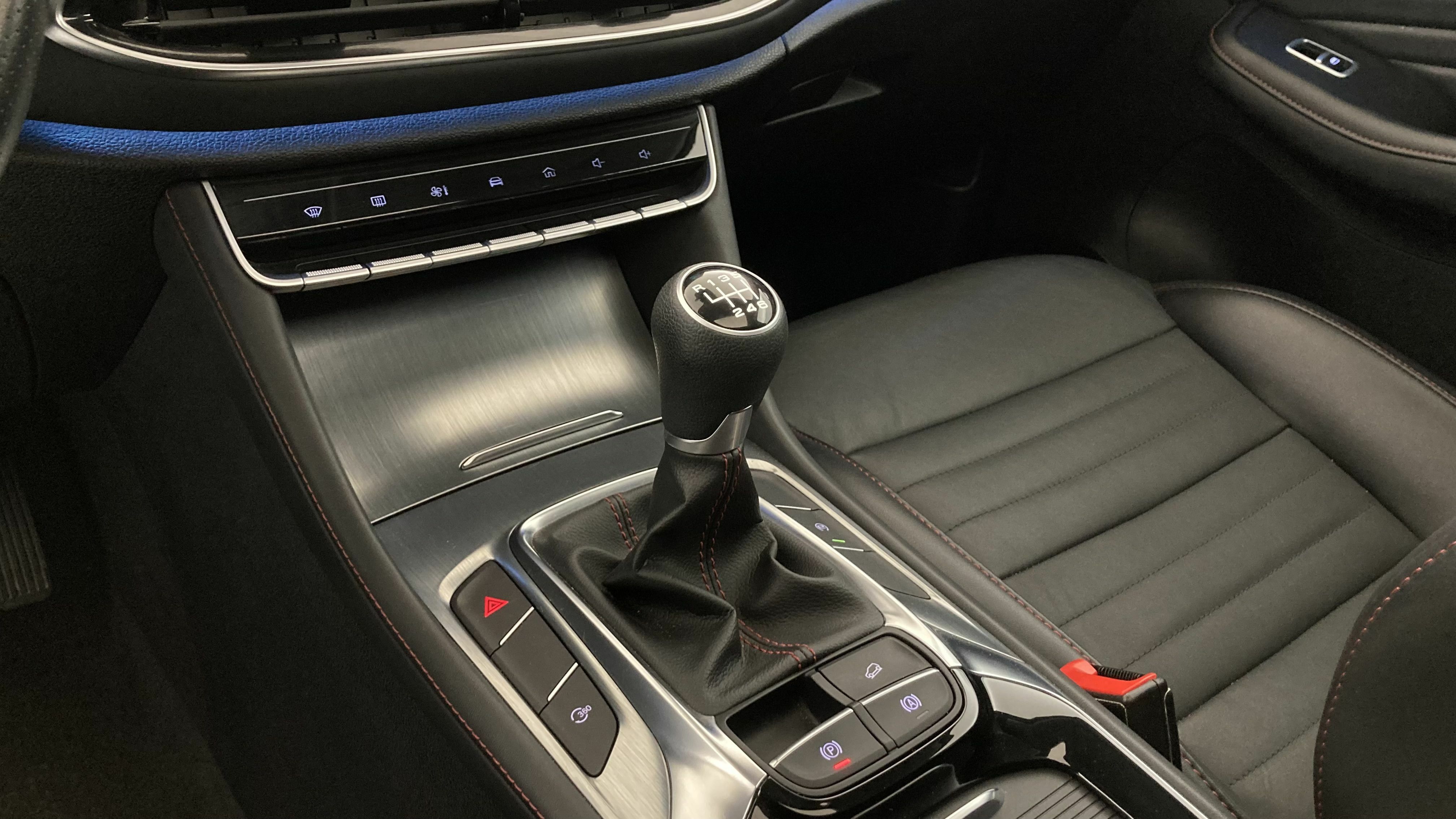 mg hs luxury 1.5 T-GDI 162 2023 pebble black 20