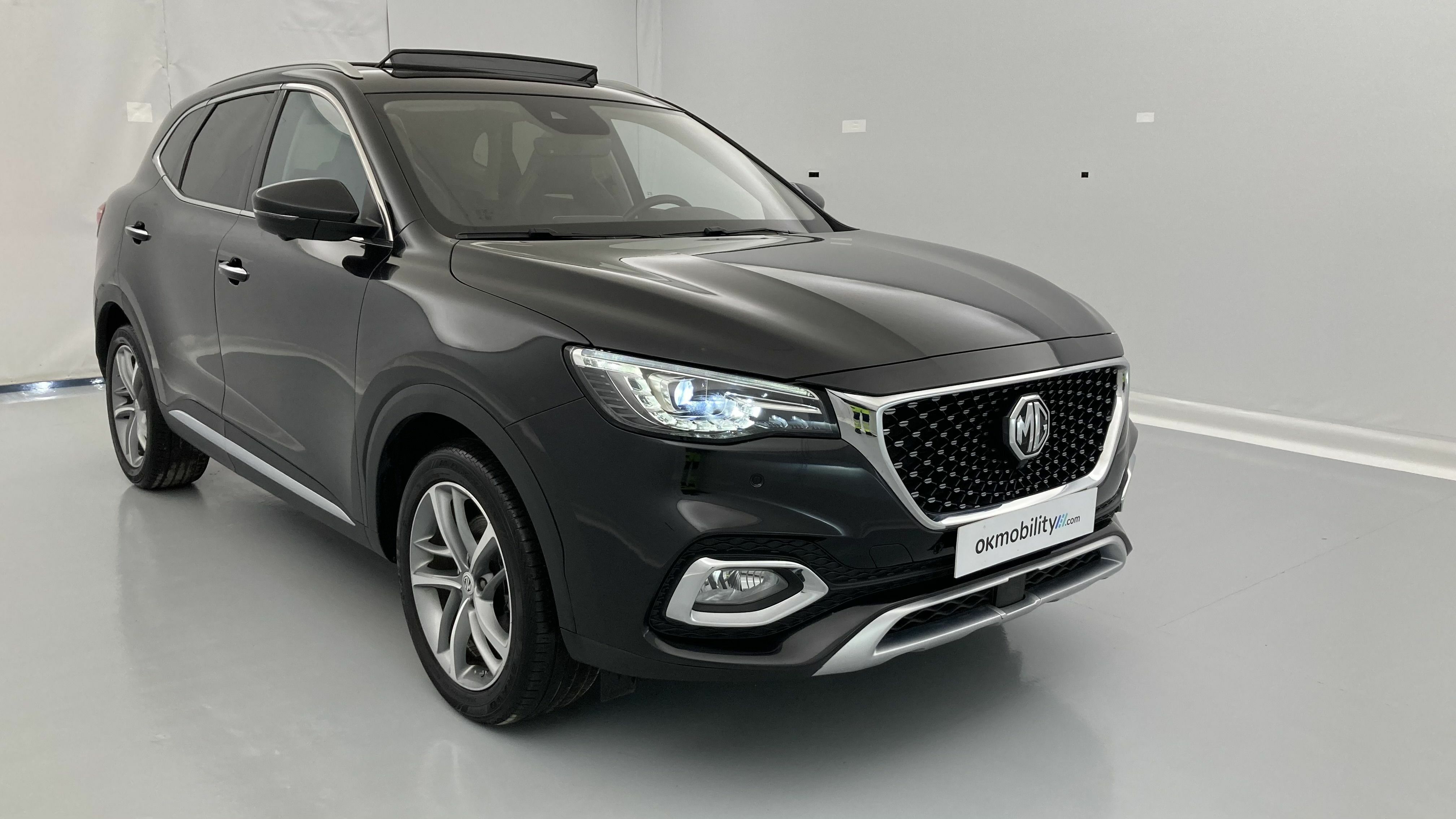 mg hs luxury 1.5 T-GDI 162 2023 pebble black 23