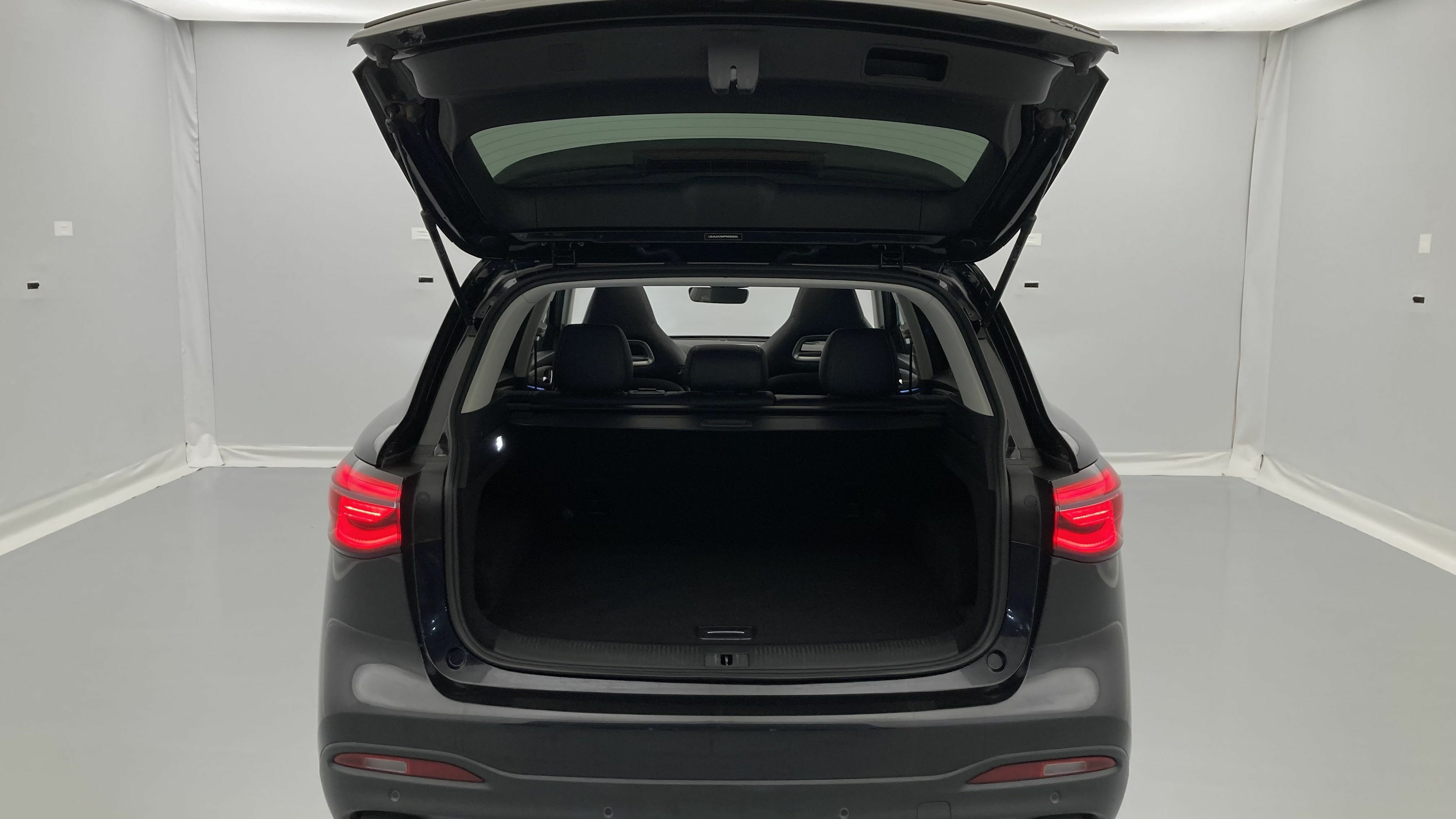 mg hs luxury 1.5 T-GDI 162 2023 pebble black 24