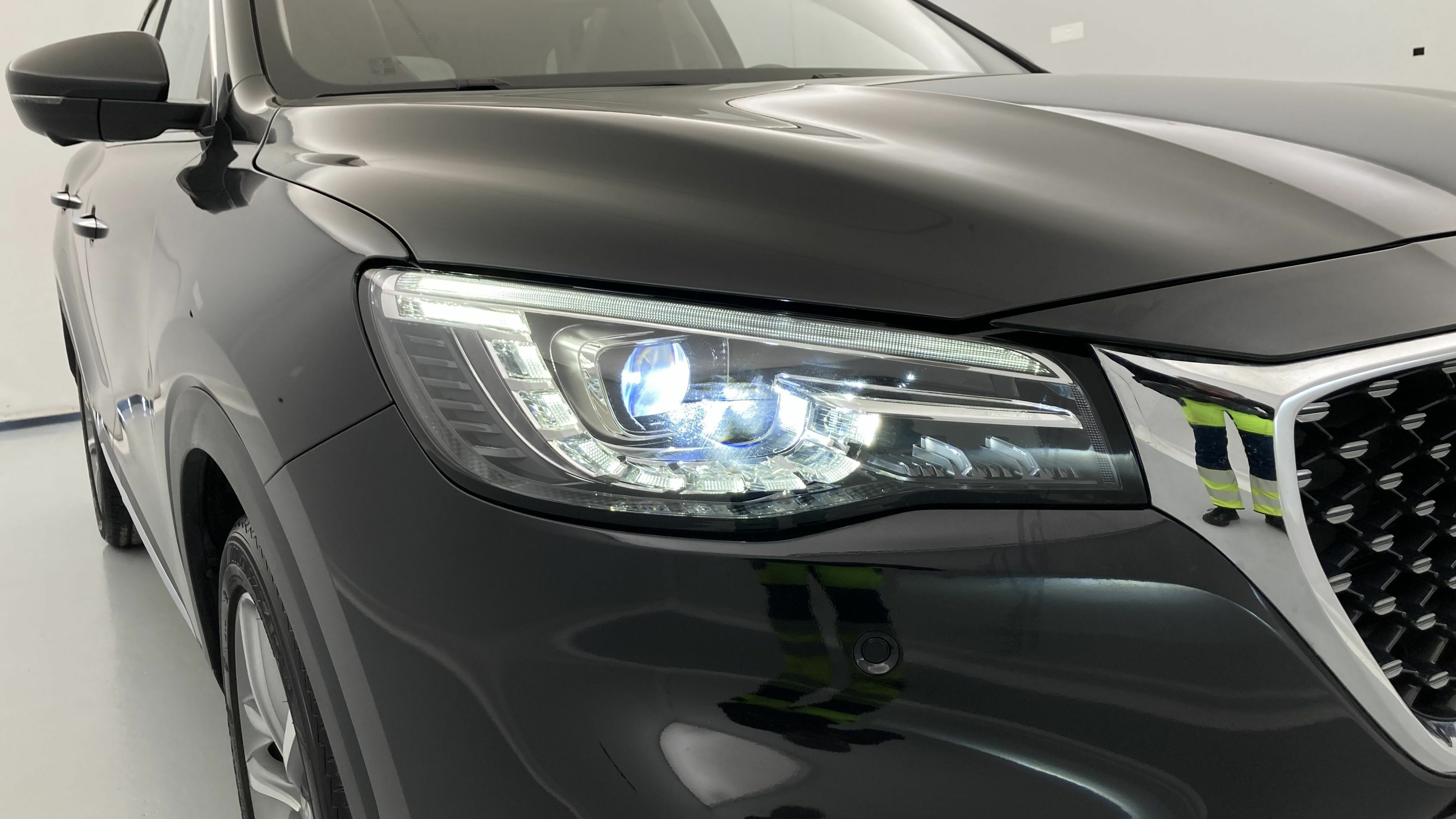 mg hs luxury 1.5 T-GDI 162 2023 pebble black 29