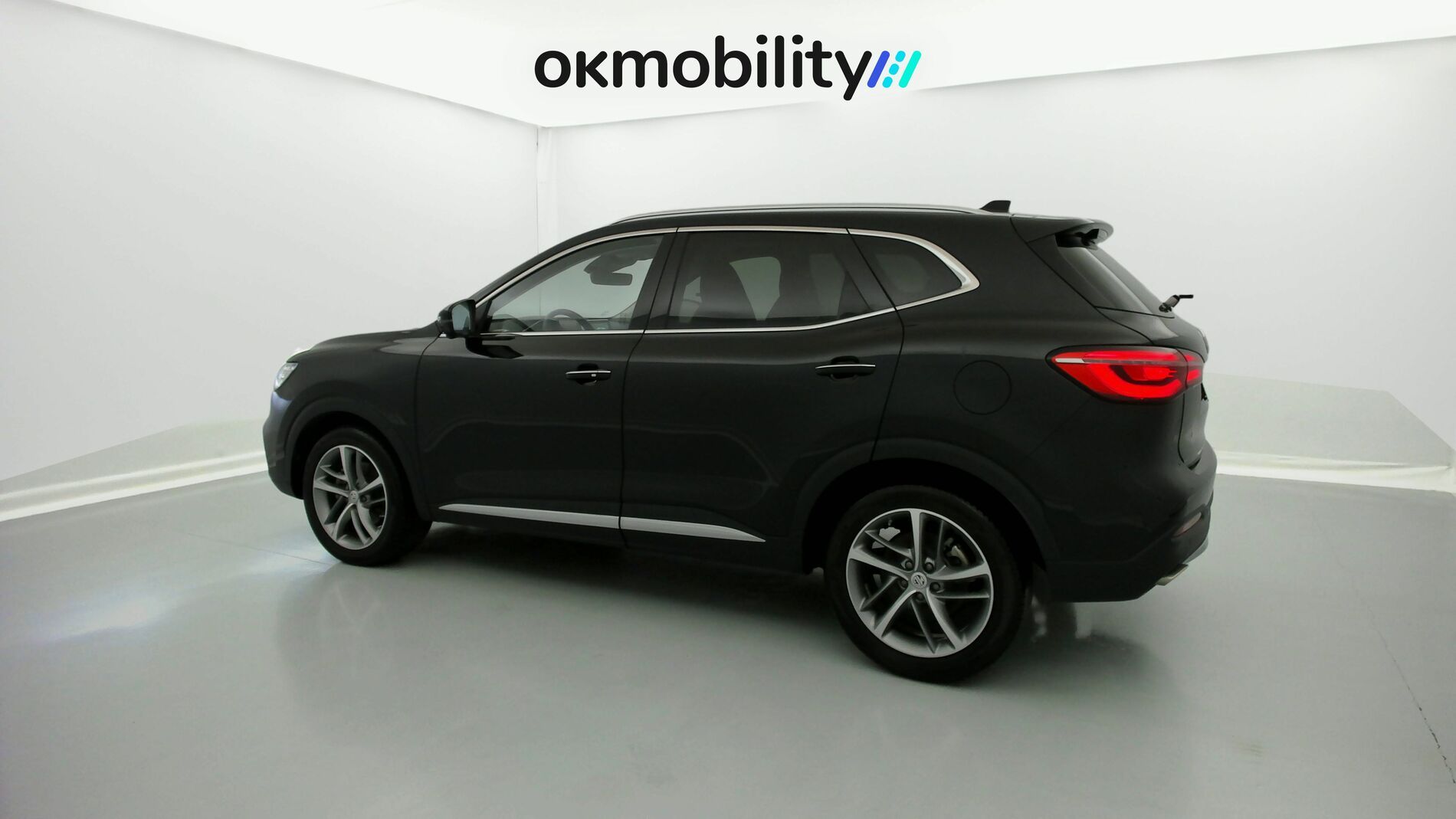 mg hs luxury 1.5 T-GDI 162 2023 pebble black 8