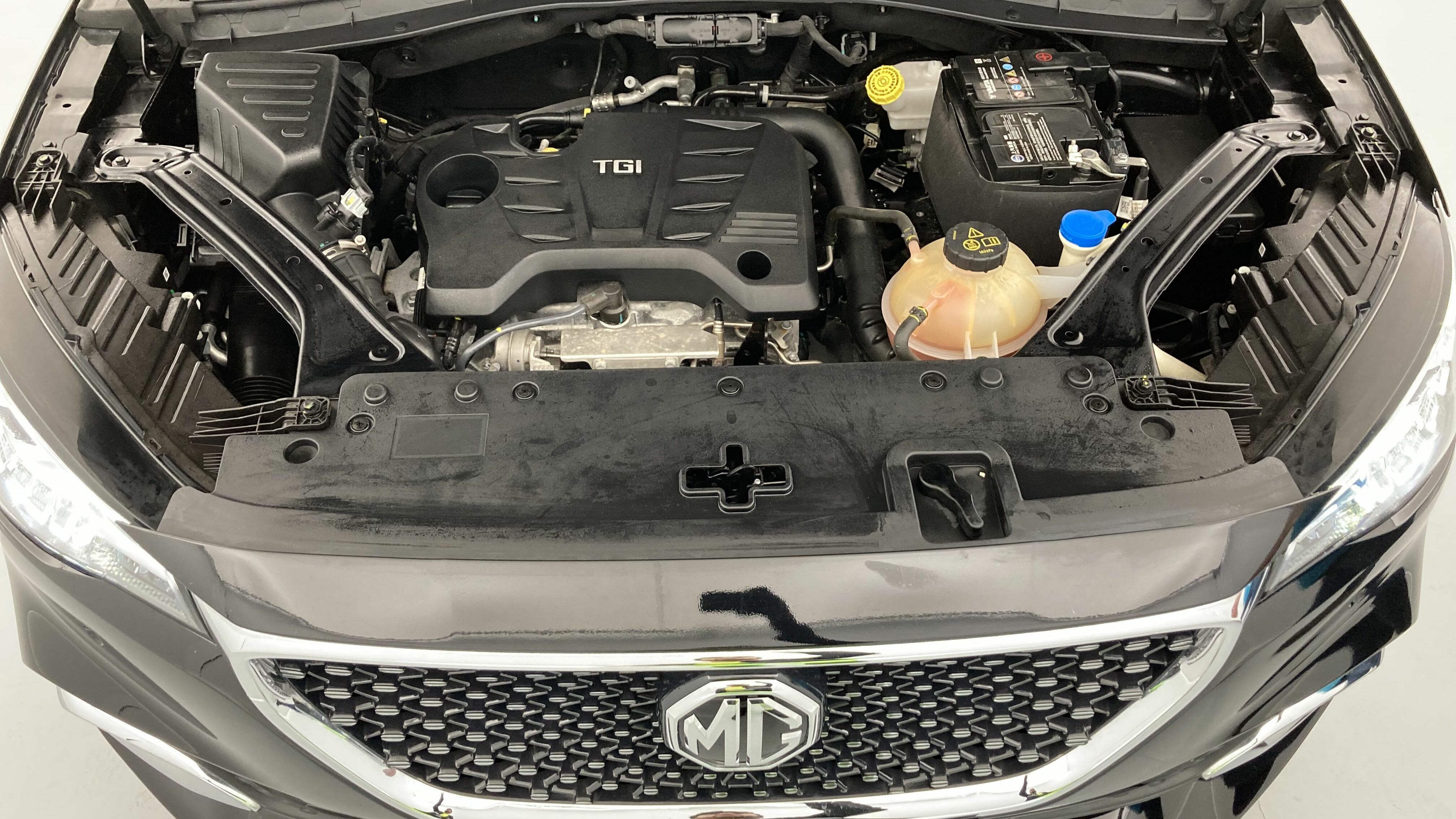 mg hs luxury 1.5 T-GDI 162 2023 pebble black 25