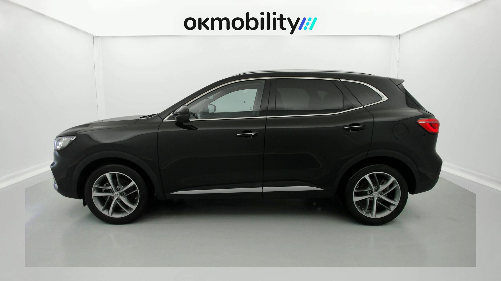 mg hs luxury 1.5 T-GDI 162 2023 pebble black 7