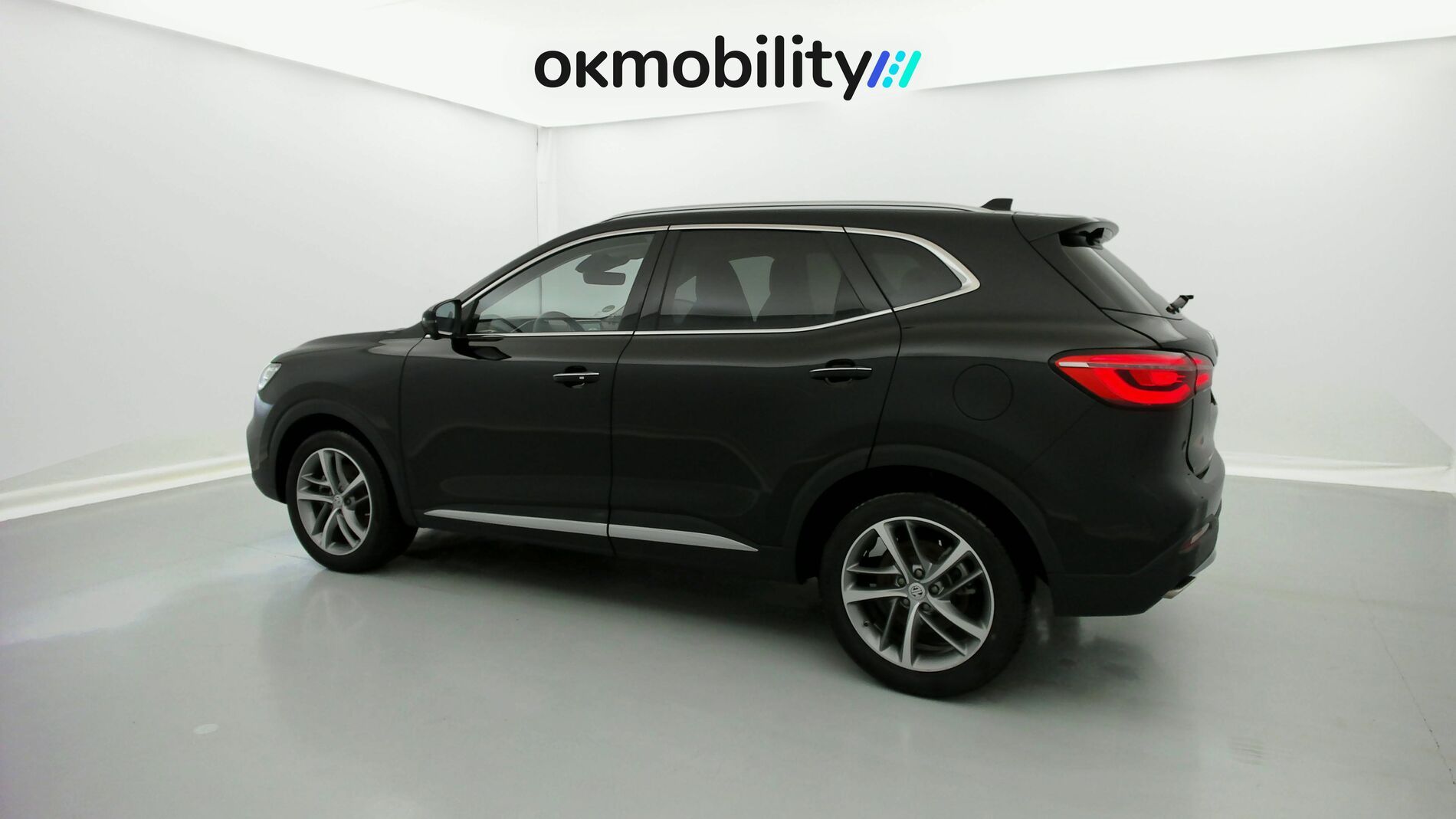 mg hs luxury 1.5 T-GDI 162 2023 pebble black 8
