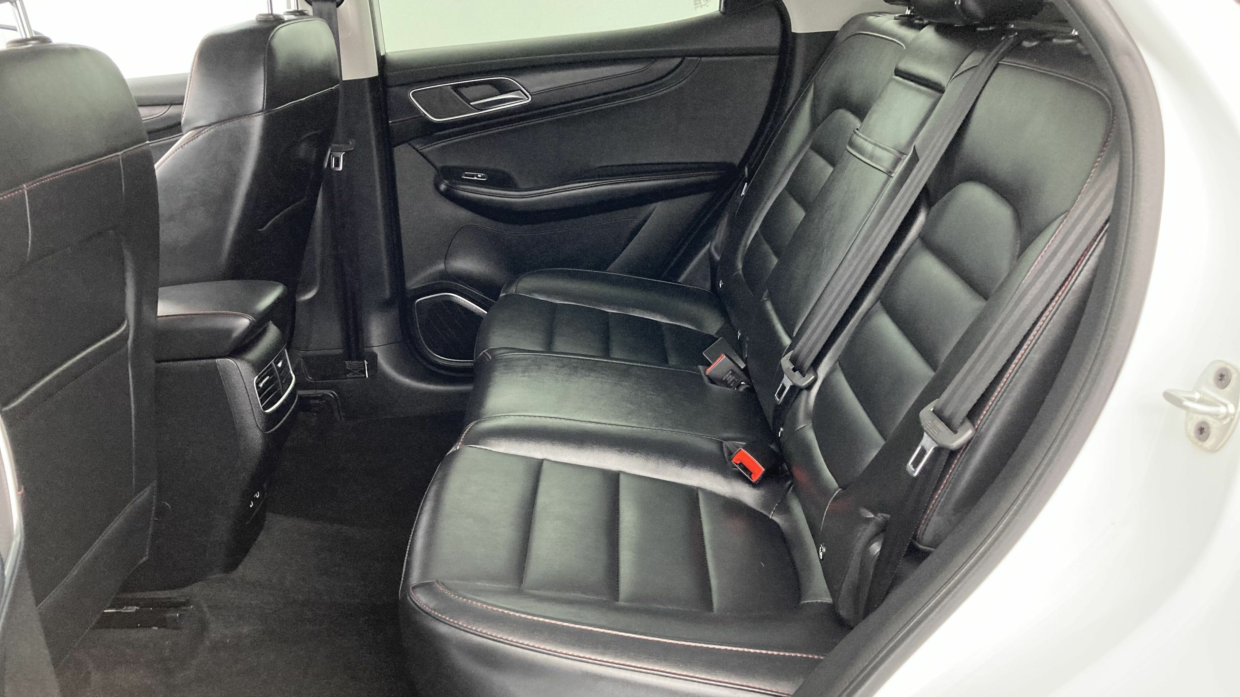 mg hs comfort 1.5 T-GDI 162 2023 dover white 21