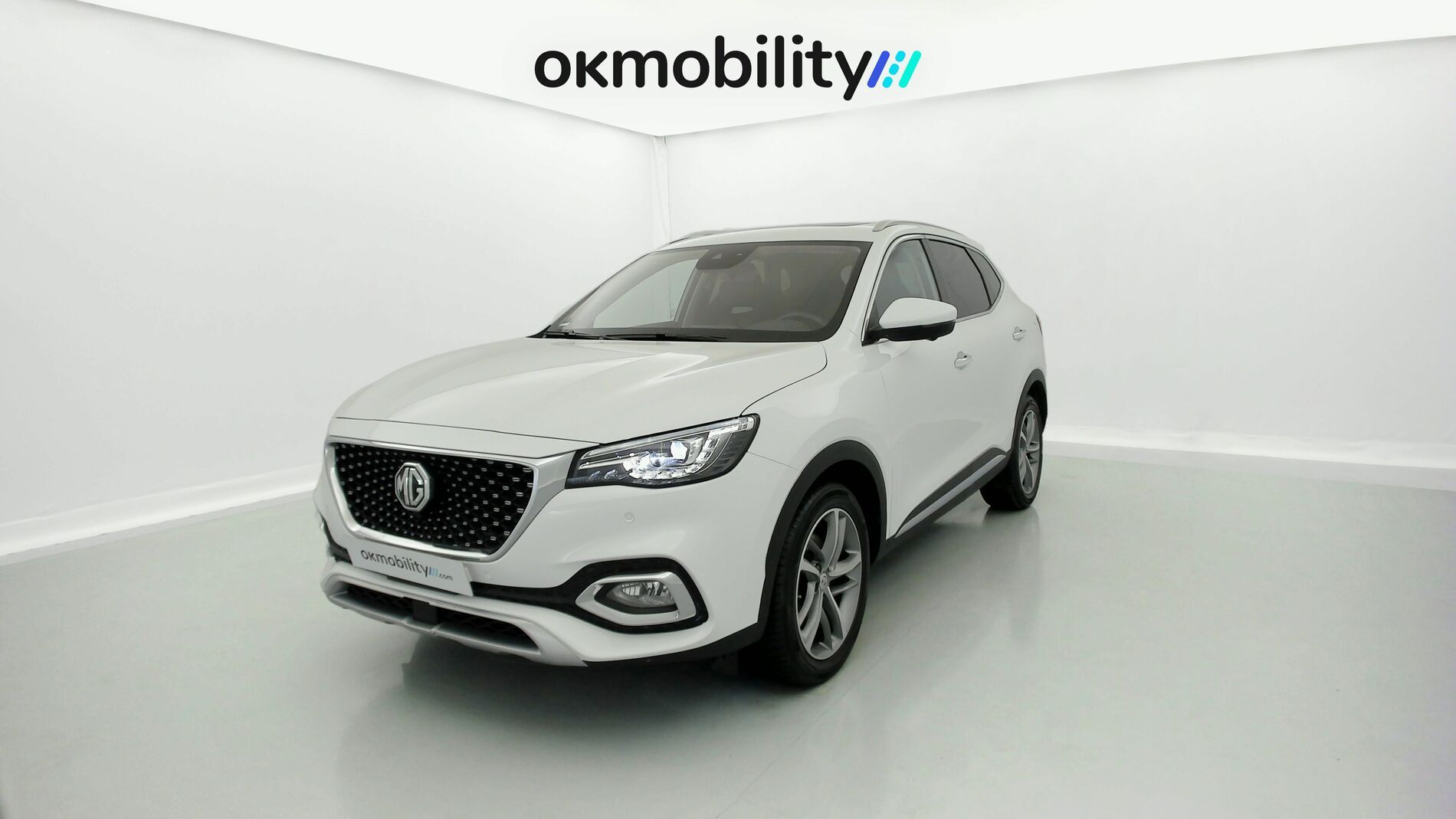 mg hs luxury 1.5 T-GDI 162 AT 2023 dover white - wsb 1