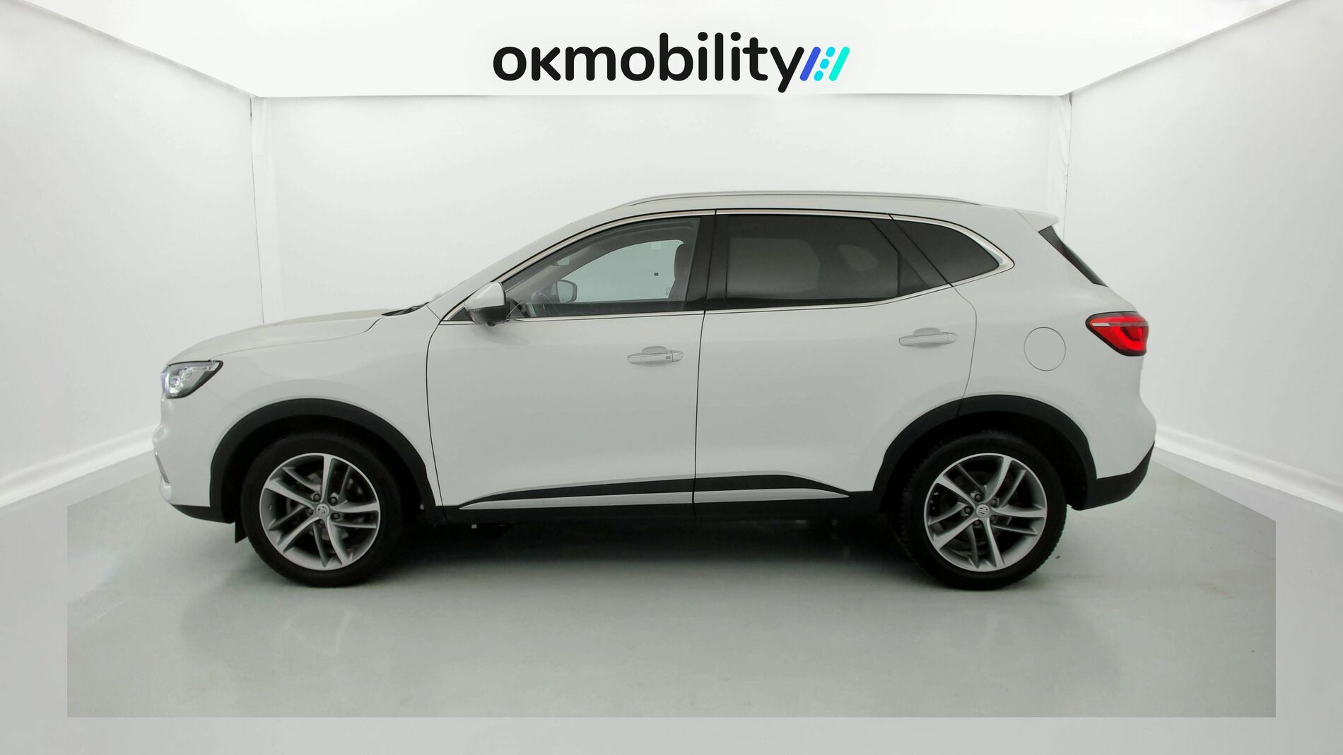 mg hs luxury 1.5 T-GDI 162 AT 2023 dover white - wsb 7