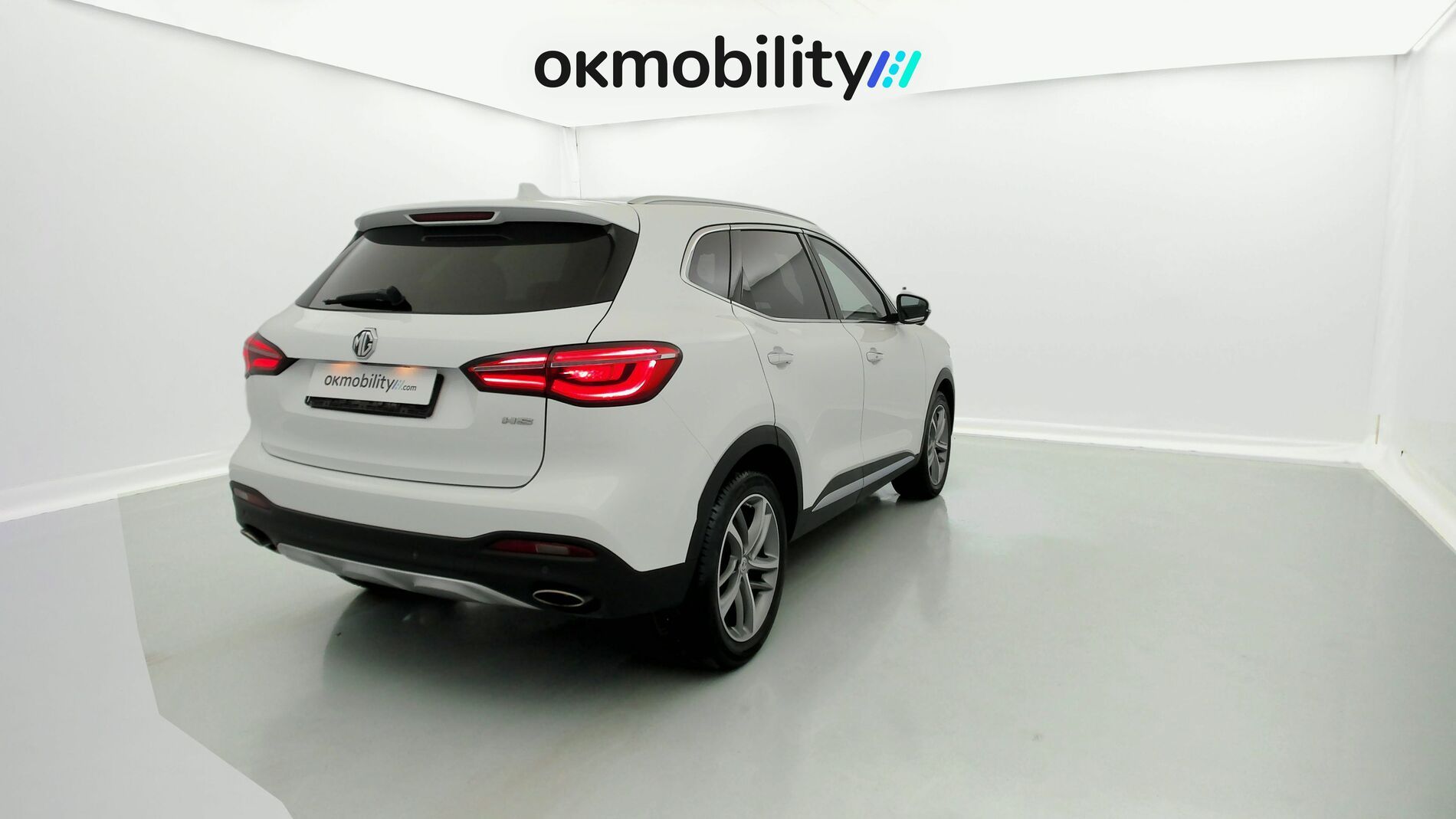 mg hs luxury 1.5 T-GDI 162 AT 2023 dover white - wsb 11