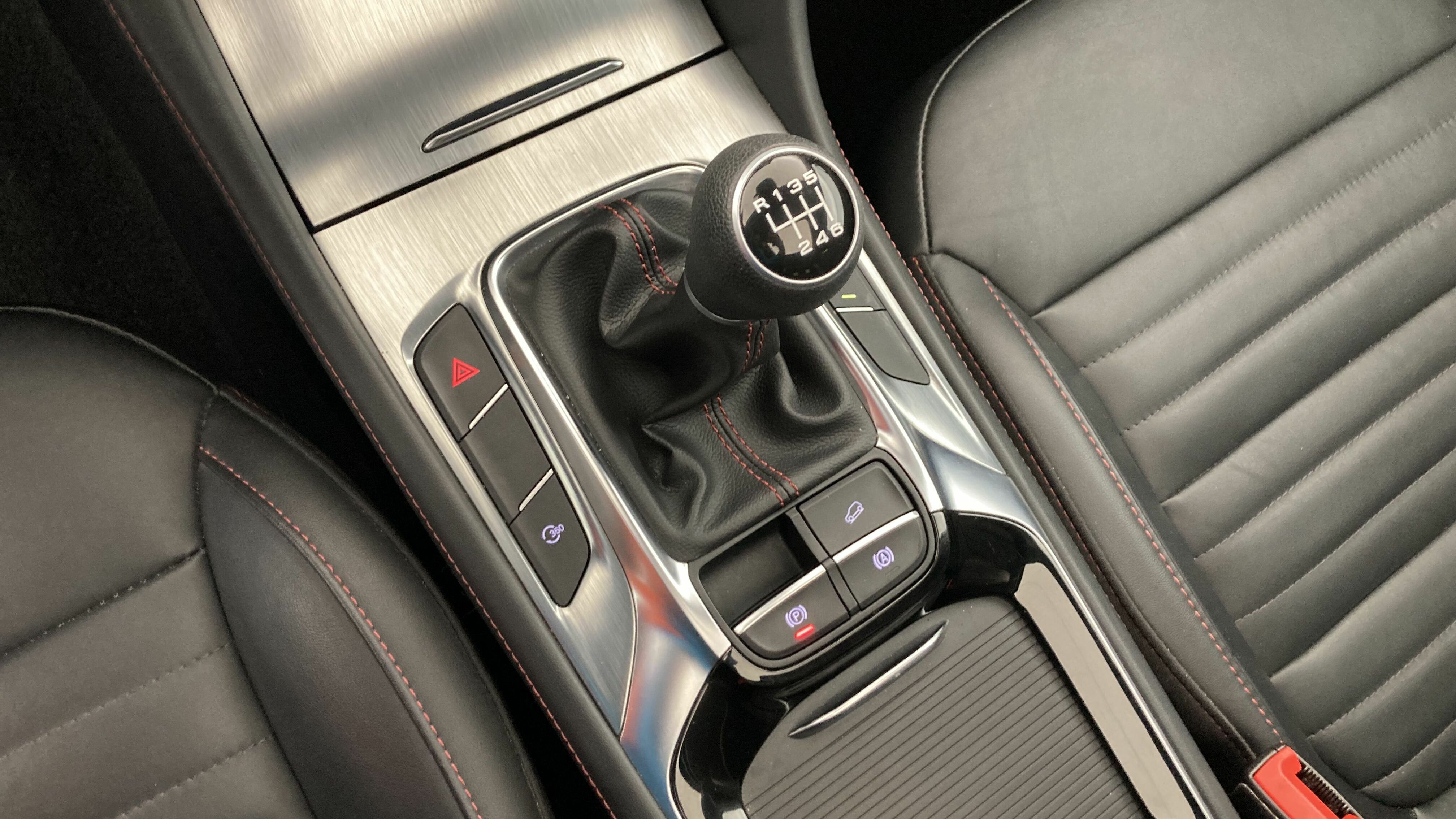 mg hs luxury 1.5 T-GDI 162 2023 dover white 19