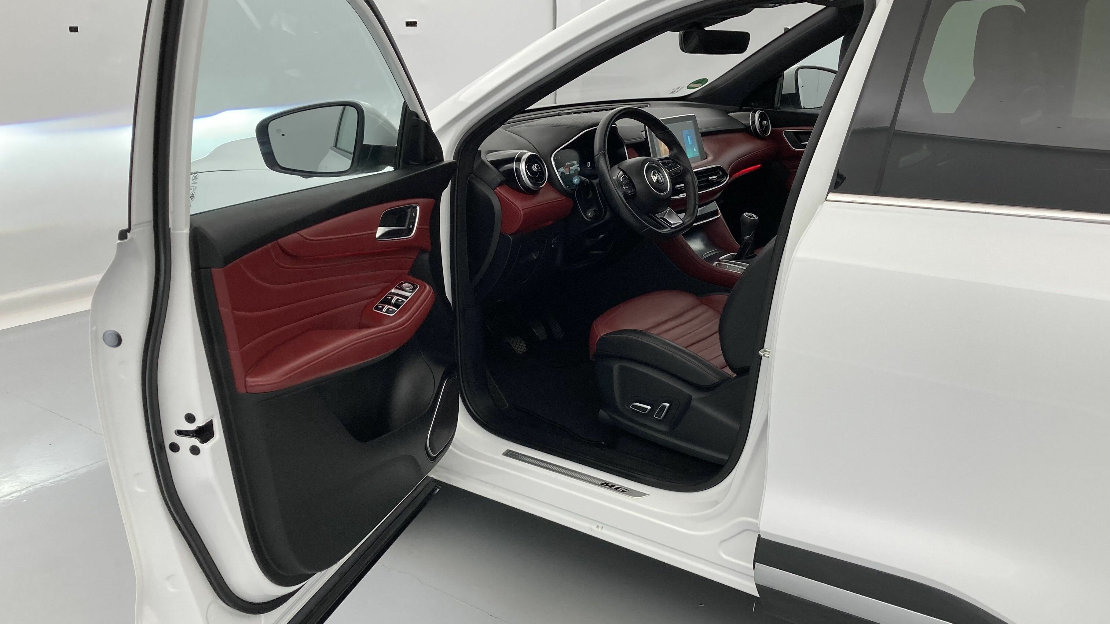 mg hs luxury 1.5 T-GDI 162 2023 dover white 14