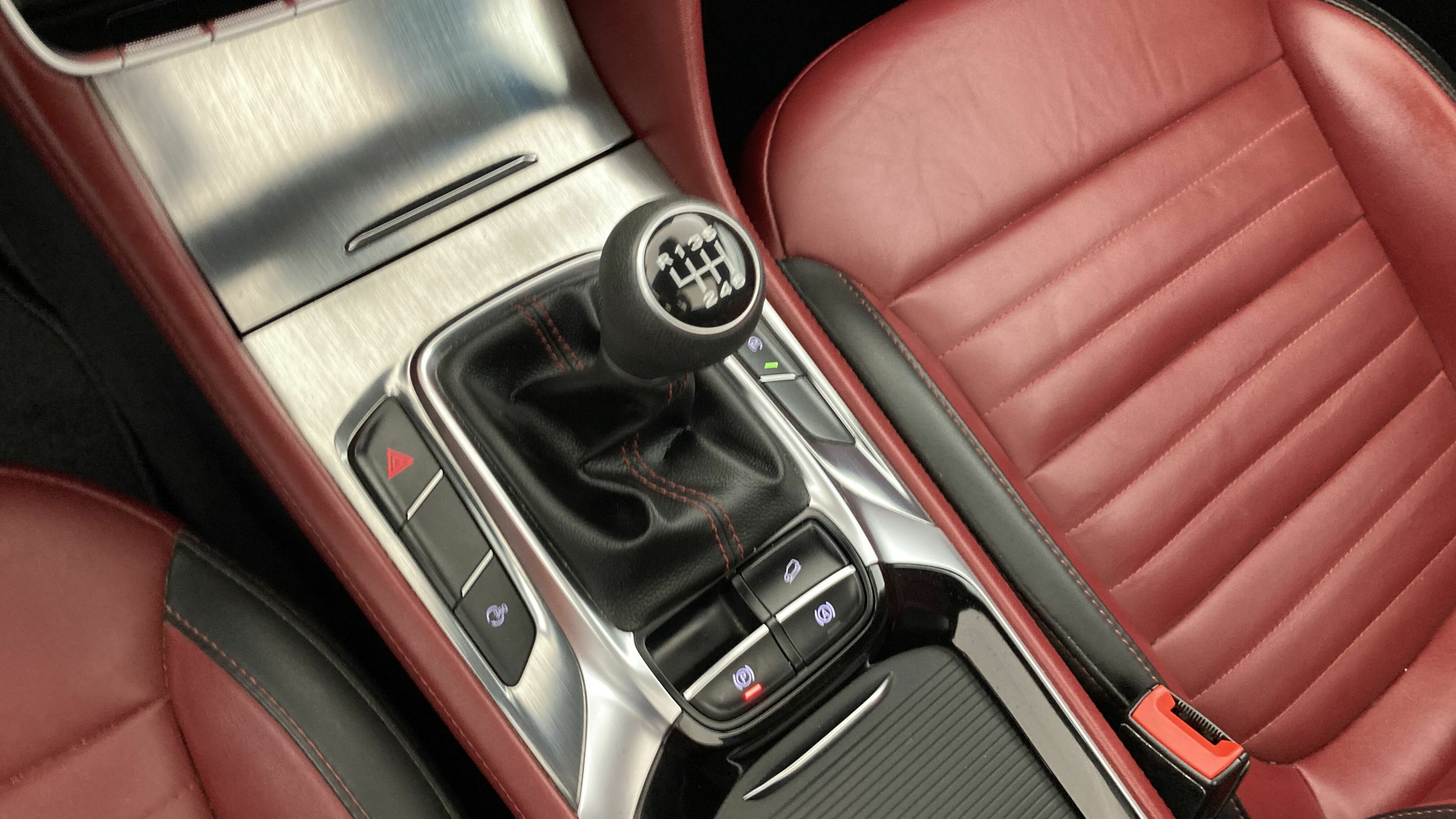 mg hs luxury 1.5 T-GDI 162 2023 dover white 20