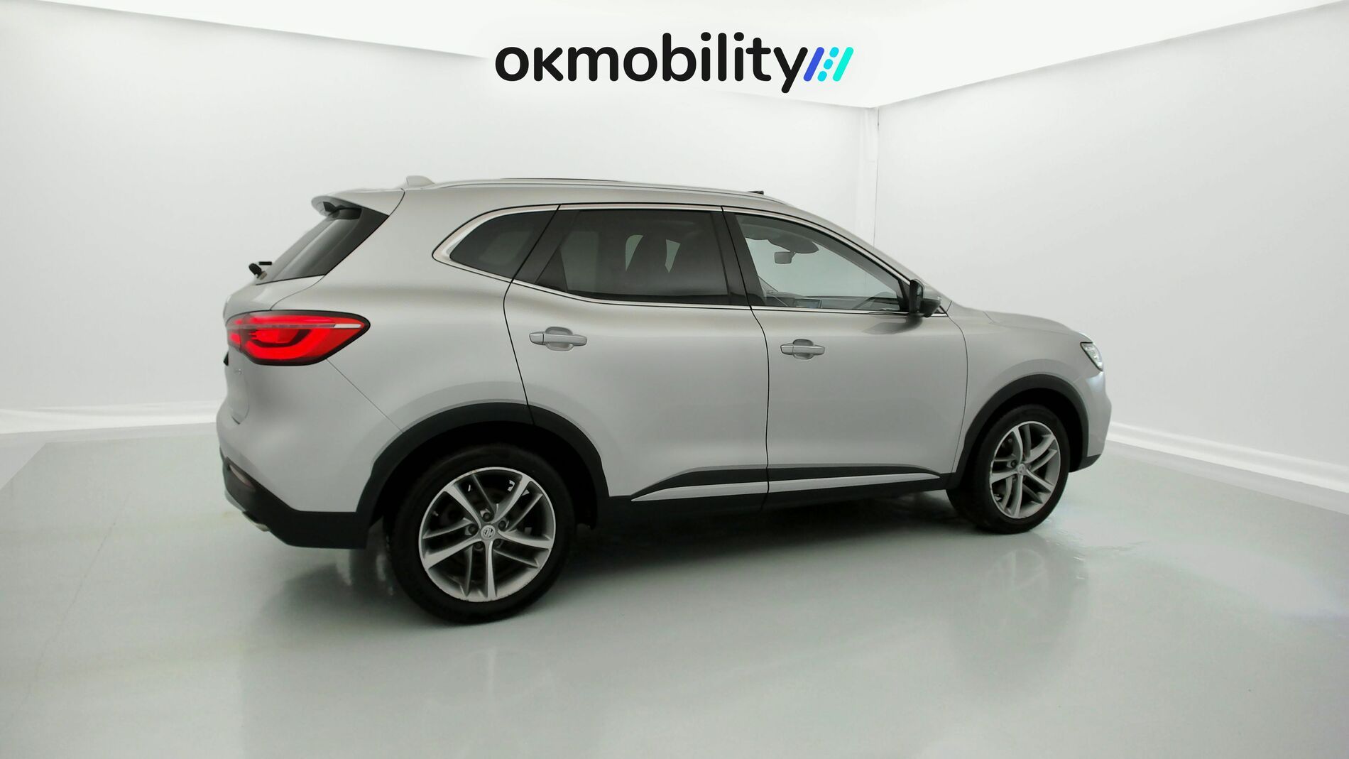 mg hs luxury 1.5 T-GDI 162 AT 2023 medal silver - ssa 12
