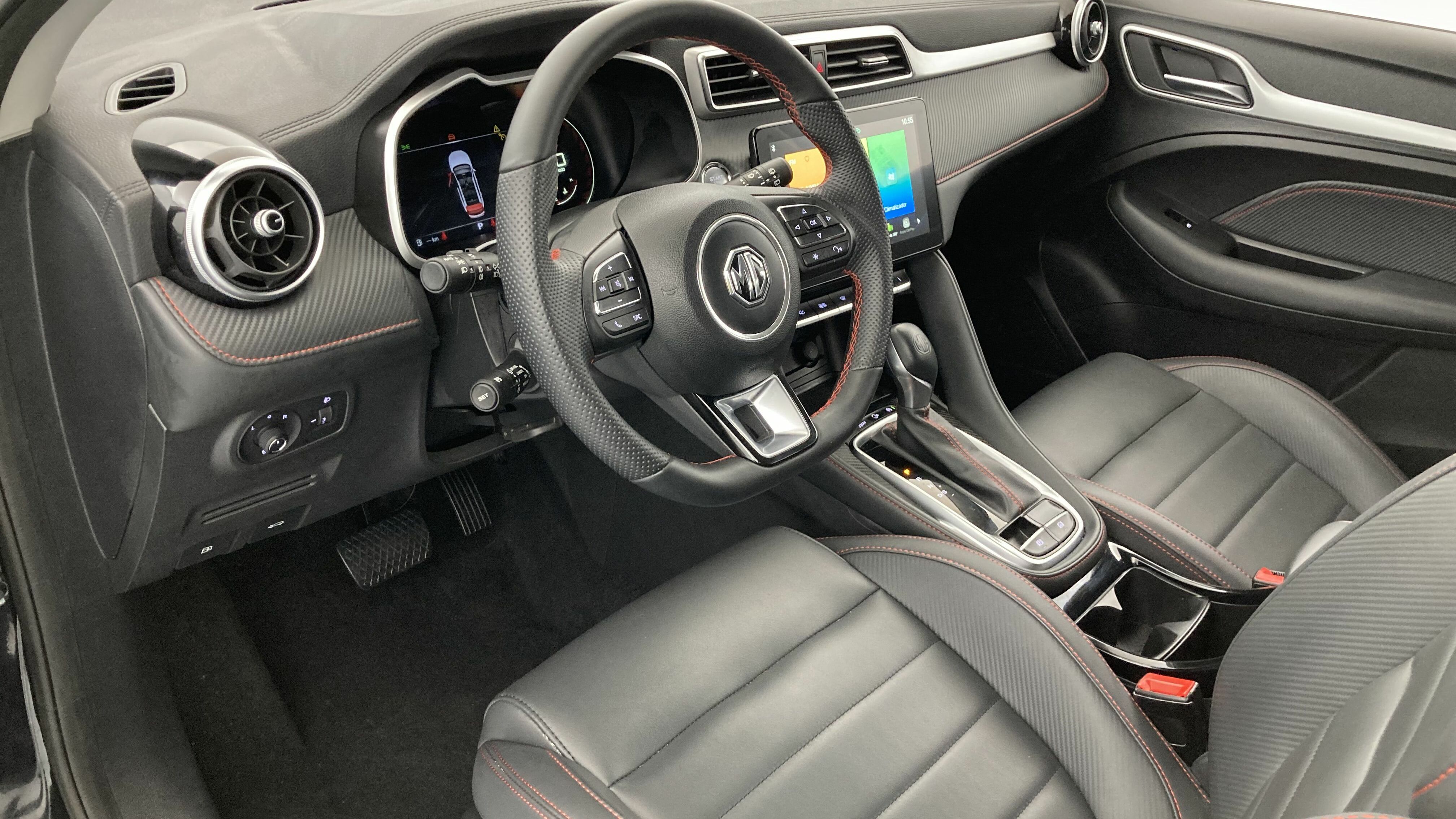 mg zs luxury 1.0 T-GDI 110 AT 2024 pebble black 16