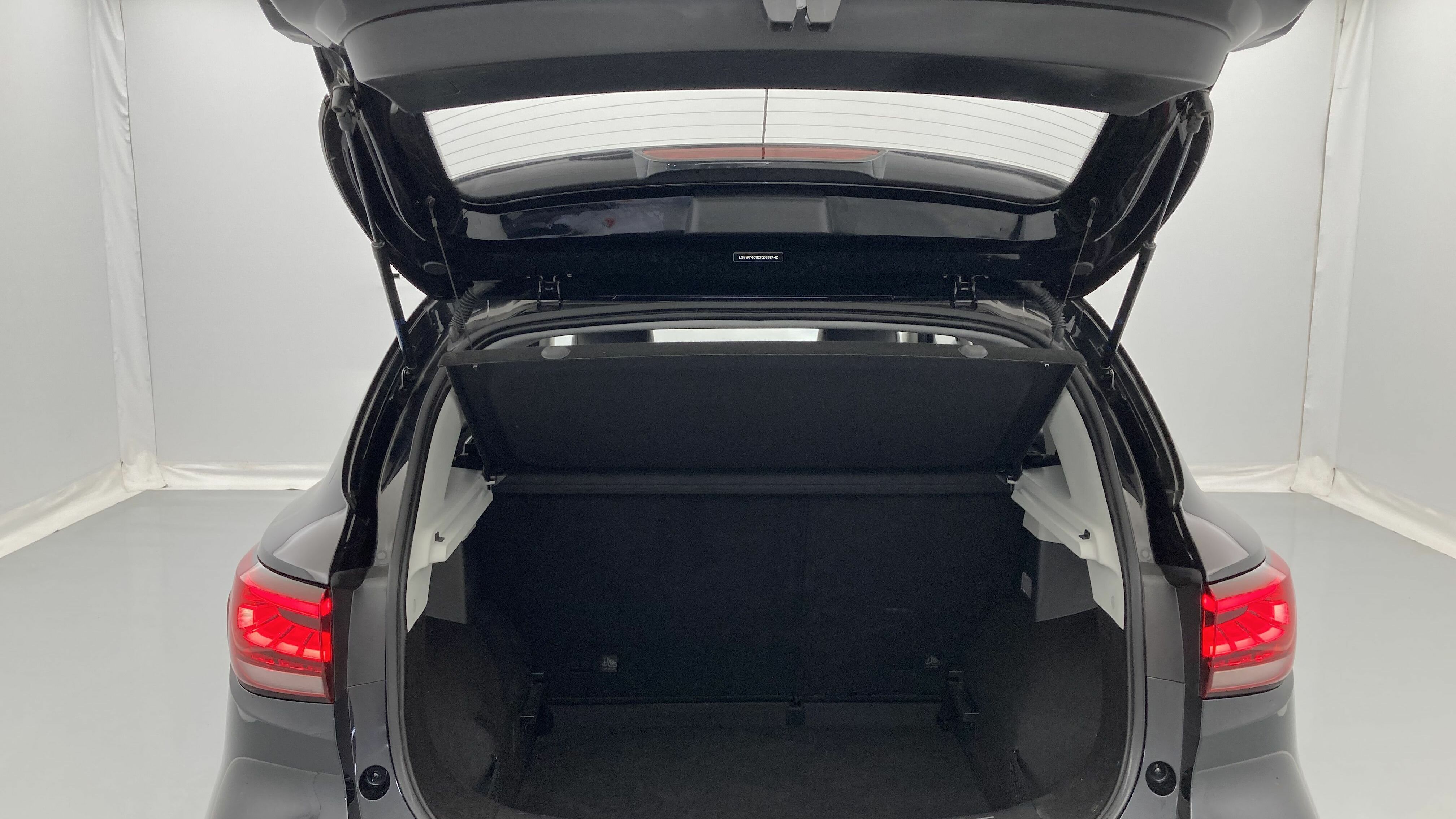 mg zs luxury 1.0 T-GDI 110 AT 2024 pebble black 25