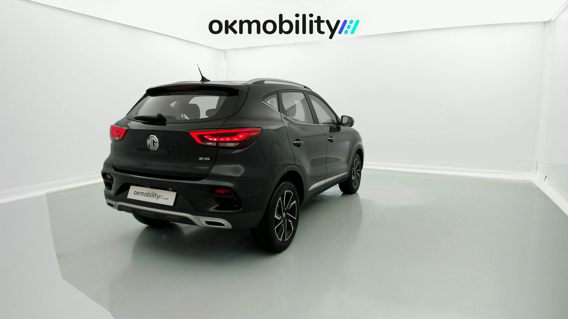 mg zs luxury 1.0 T-GDI 110 AT 2024 pebble black 12