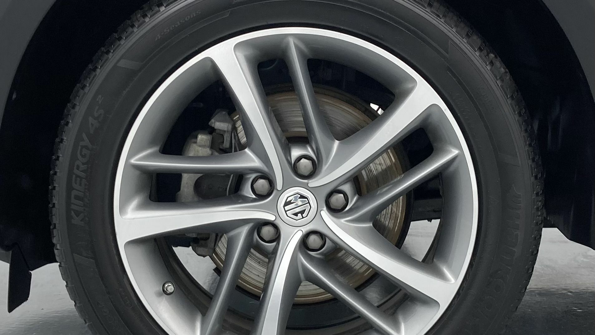 mg hs luxury 1.5 T-GDI 162 AT 2023 medal silver - ssa 27