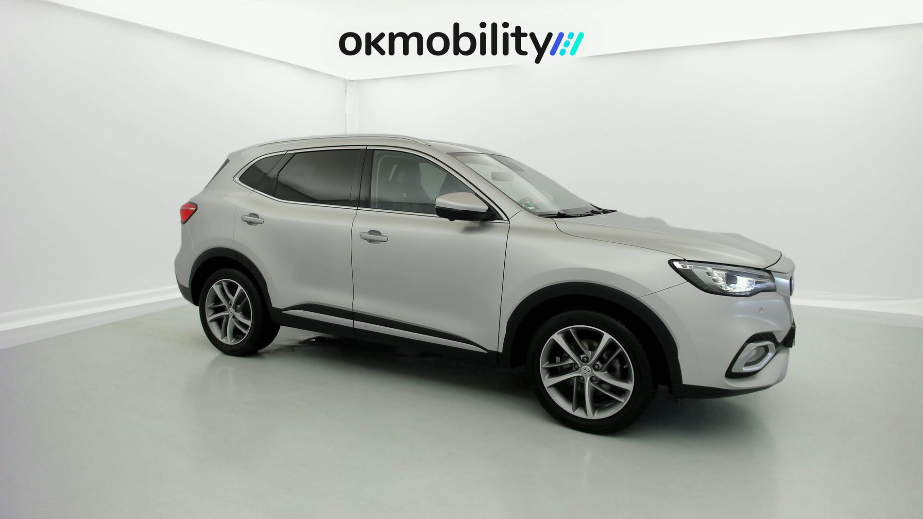 mg hs luxury 1.5 T-GDI 162 AT 2023 medal silver - ssa 2