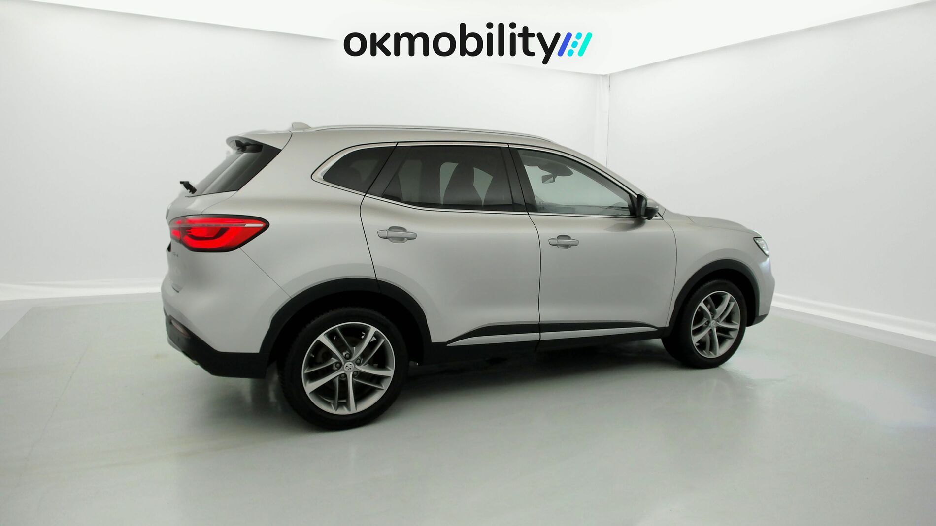 mg hs luxury 1.5 T-GDI 162 AT 2023 medal silver - ssa 12
