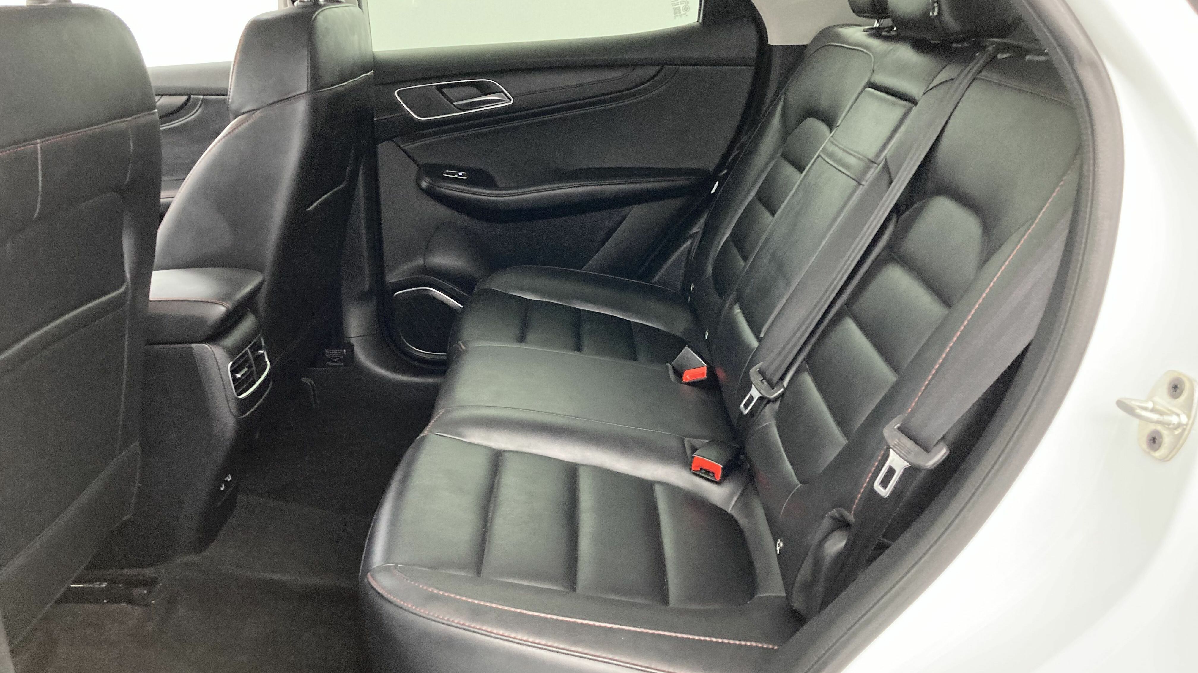 mg hs comfort 1.5 T-GDI 162 AT 2023 dover white 21