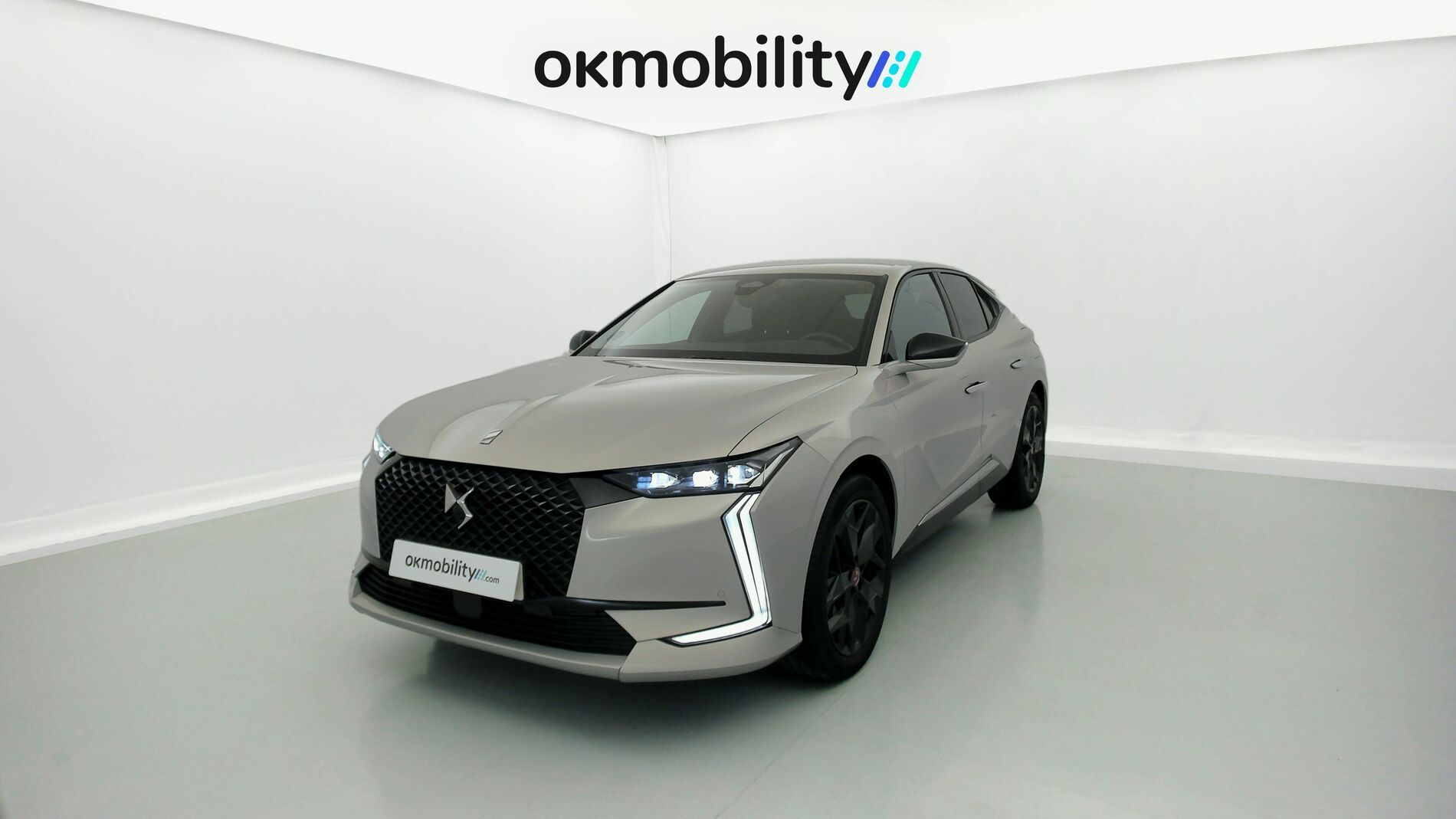 ds ds4 performance line + E-TENSE 225 CA 2022 crystal pearl 1
