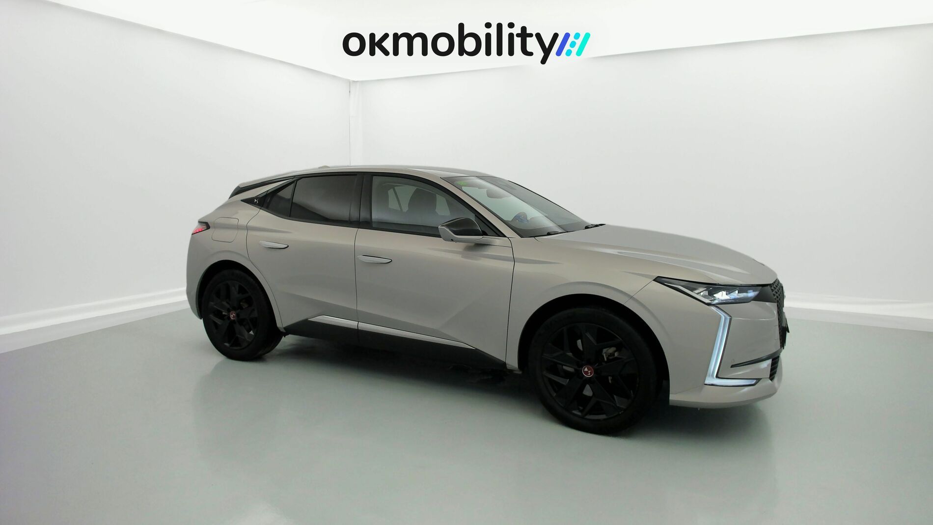 ds ds4 performance line + E-TENSE 225 CA 2022 crystal pearl 2