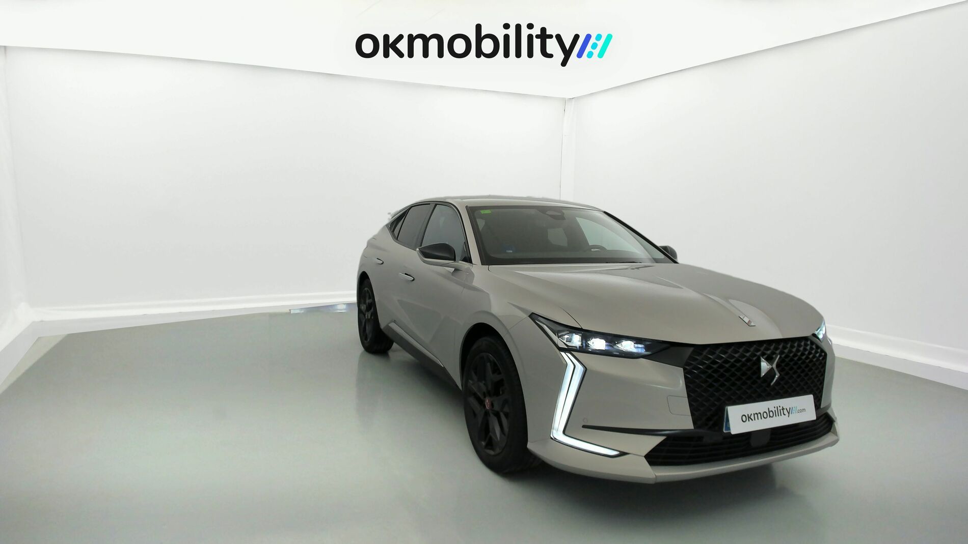 ds ds4 performance line + E-TENSE 225 CA 2022 crystal pearl 3