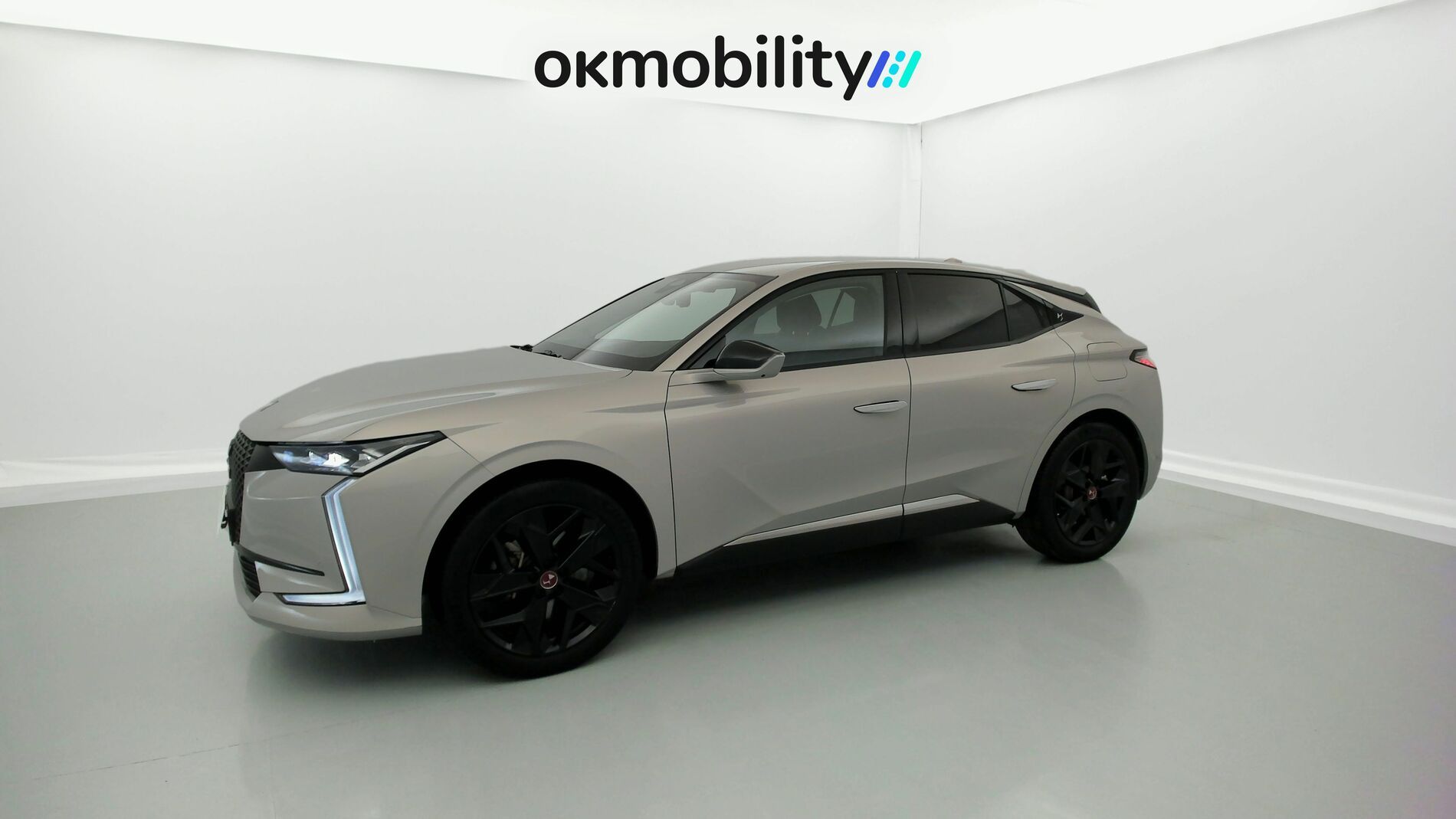 ds ds4 performance line + E-TENSE 225 CA 2022 crystal pearl 5