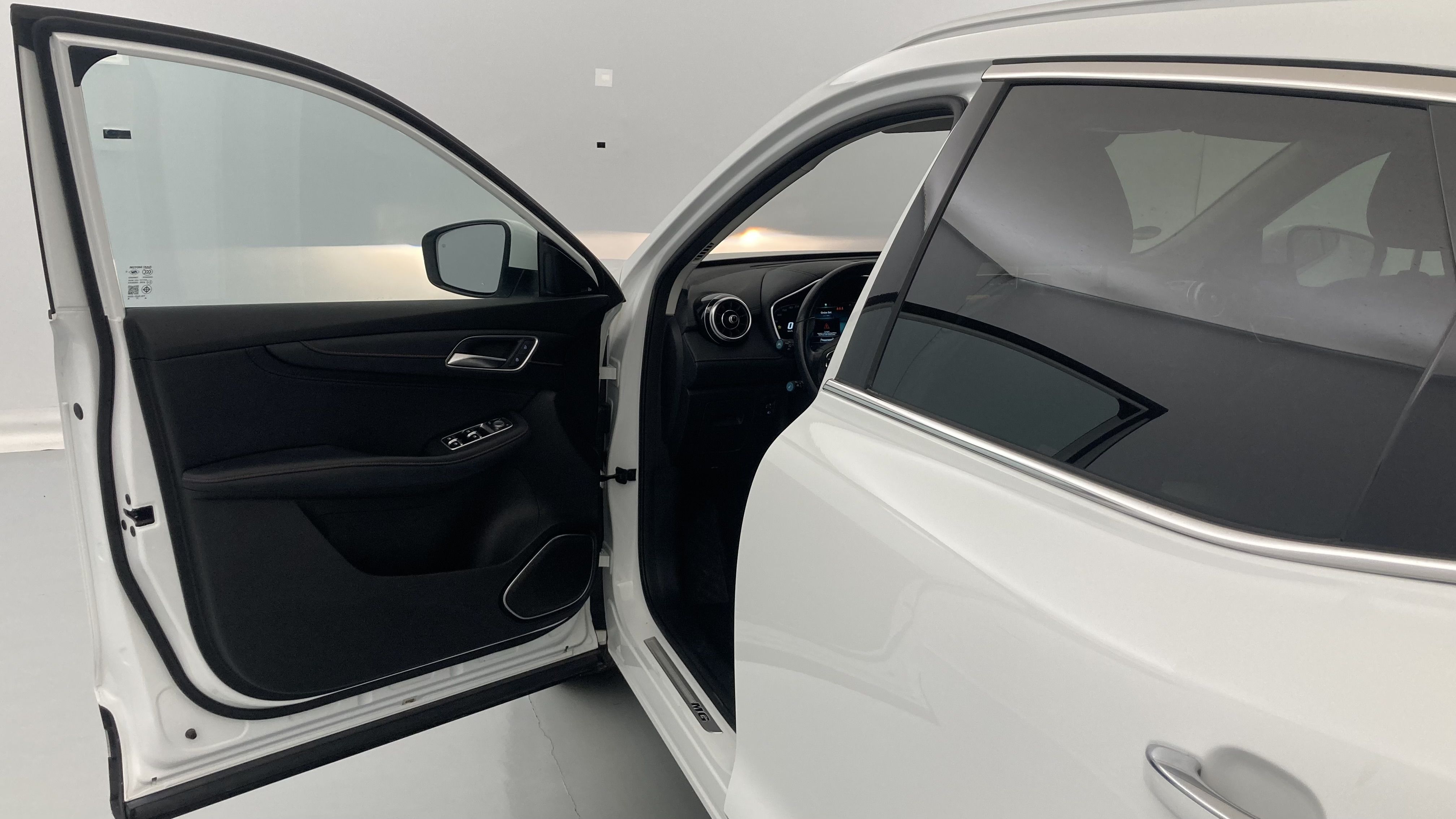 mg hs comfort 1.5 T-GDI 162 AT 2023 dover white 19