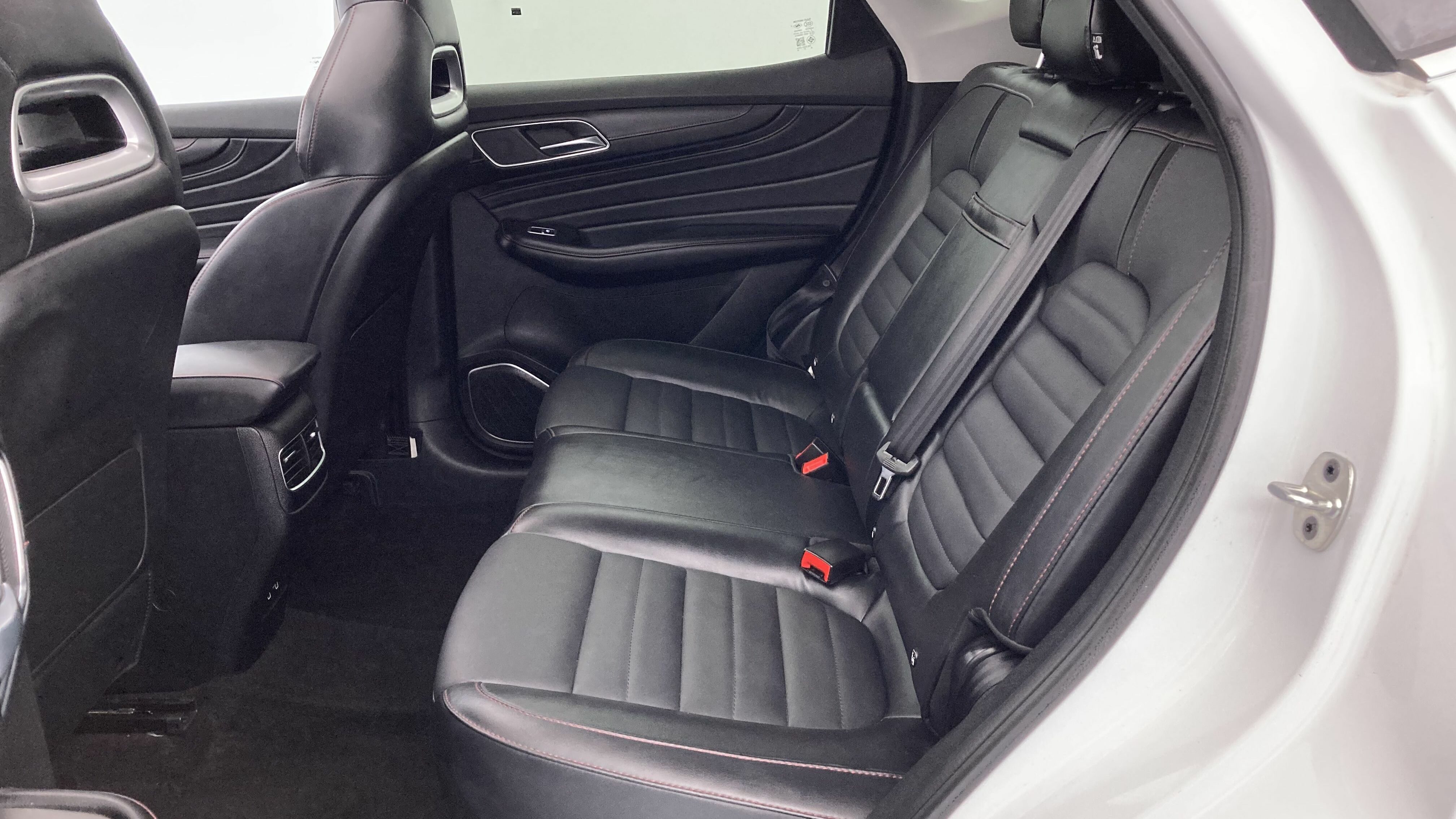 mg hs luxury 1.5 T-GDI 162 AT 2023 dover white - wsb 22