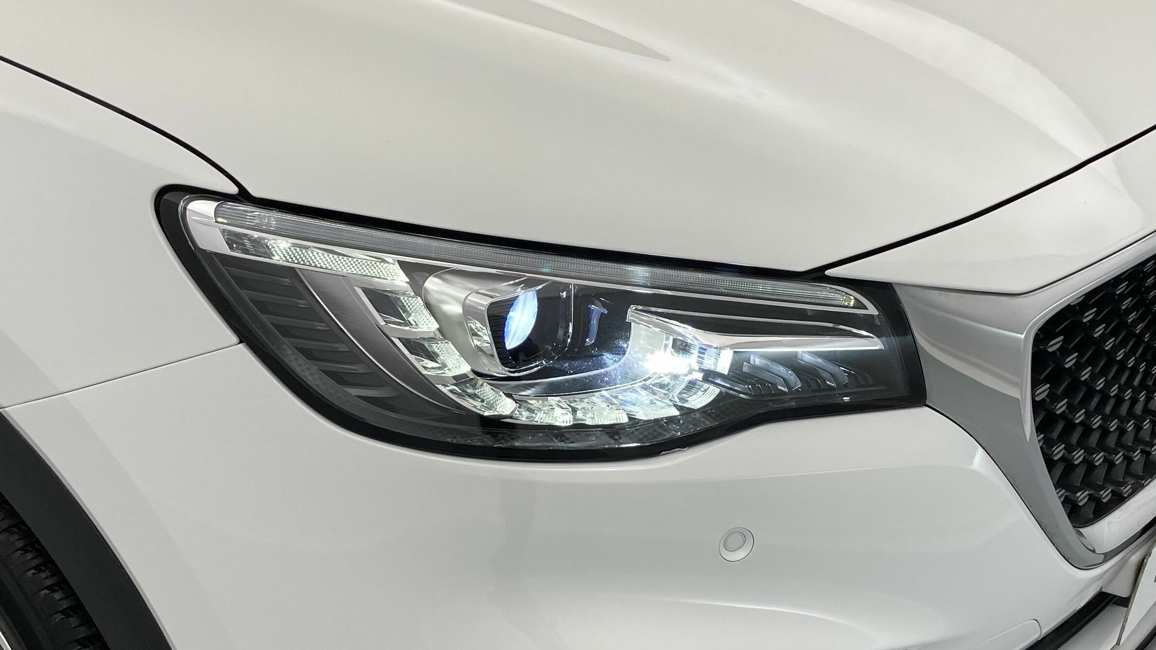 mg hs luxury 1.5 T-GDI 162 AT 2023 dover white - wsb 30