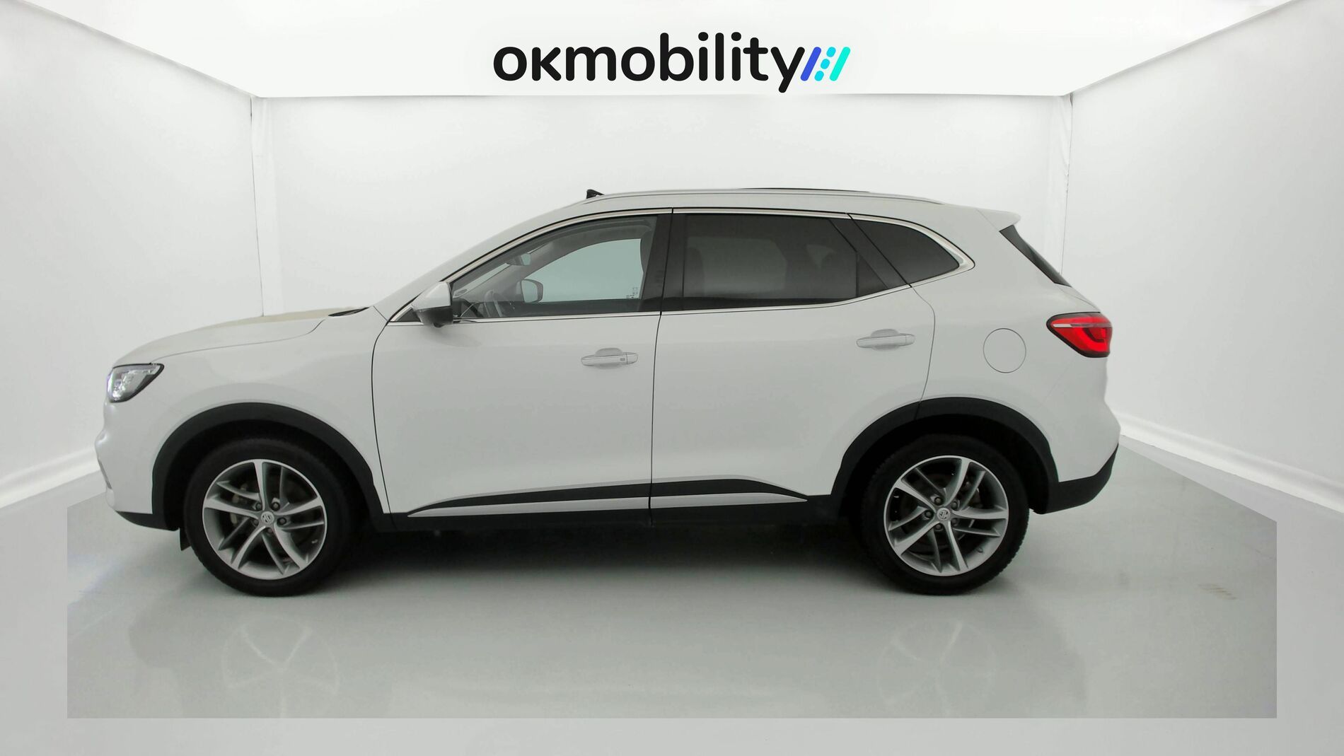 mg hs luxury 1.5 T-GDI 162 AT 2023 dover white - wsb 8