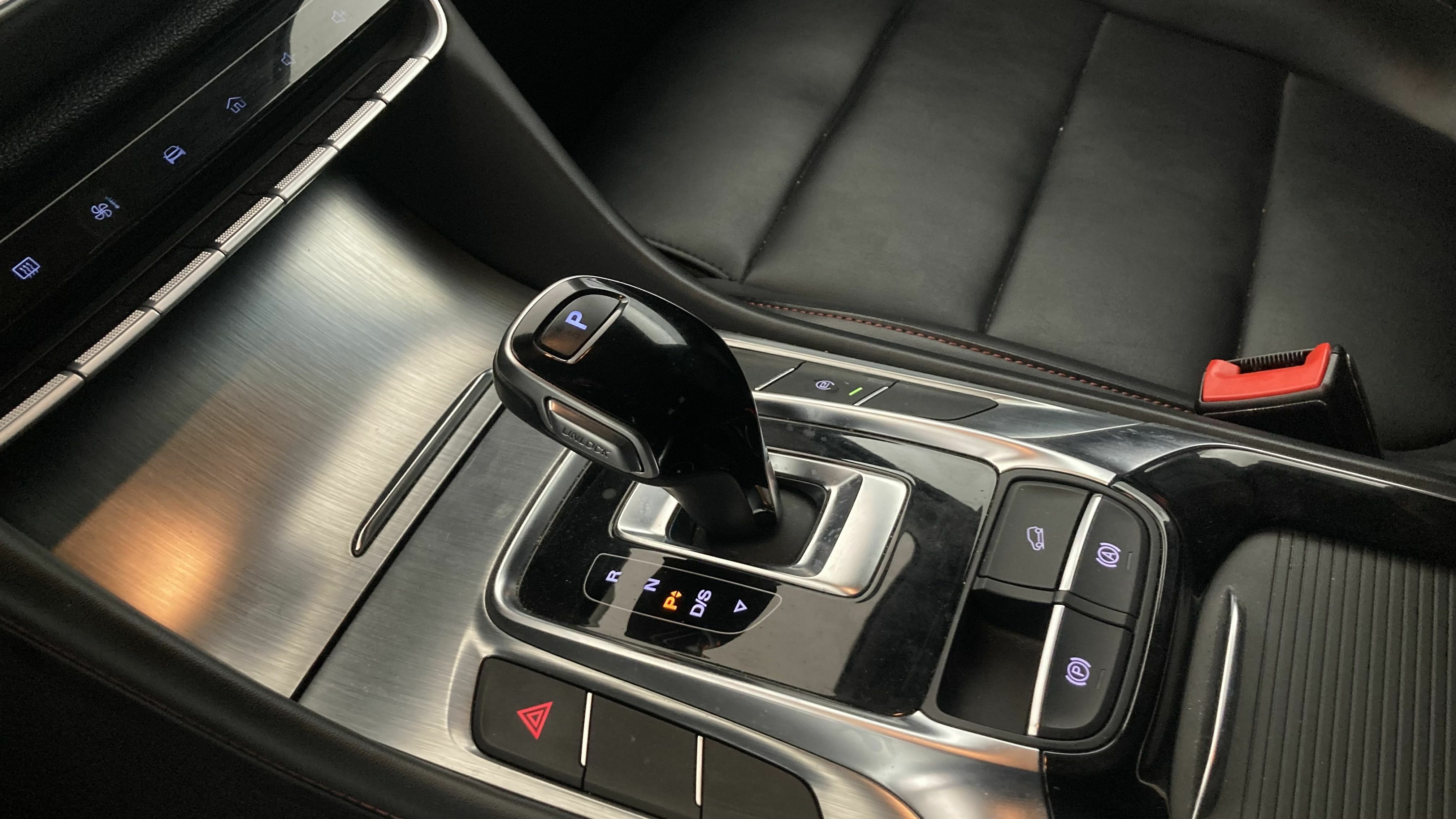 mg hs comfort 1.5 T-GDI 162 AT 2023 dover white 19