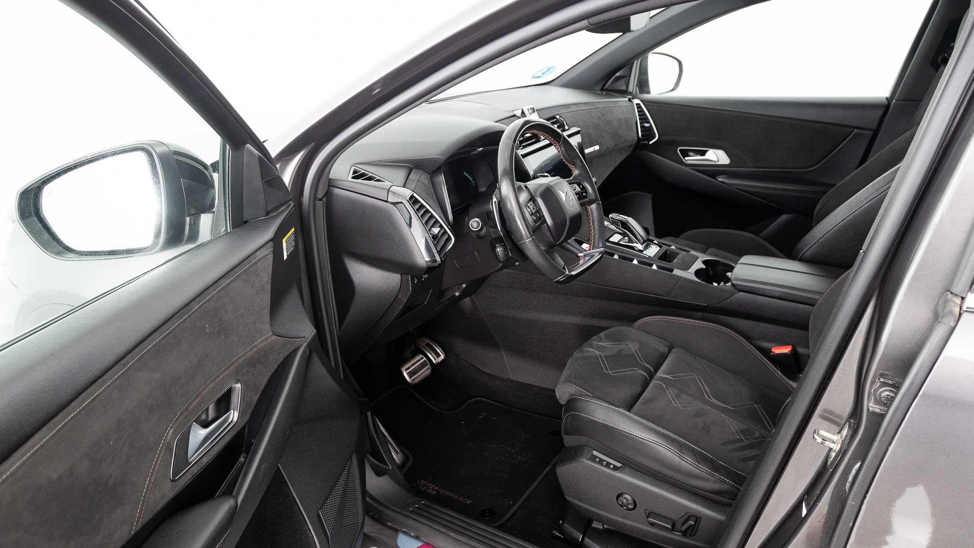 ds ds7 crossback performance line + E-TENSE 300 CA 2022 gris platino 13
